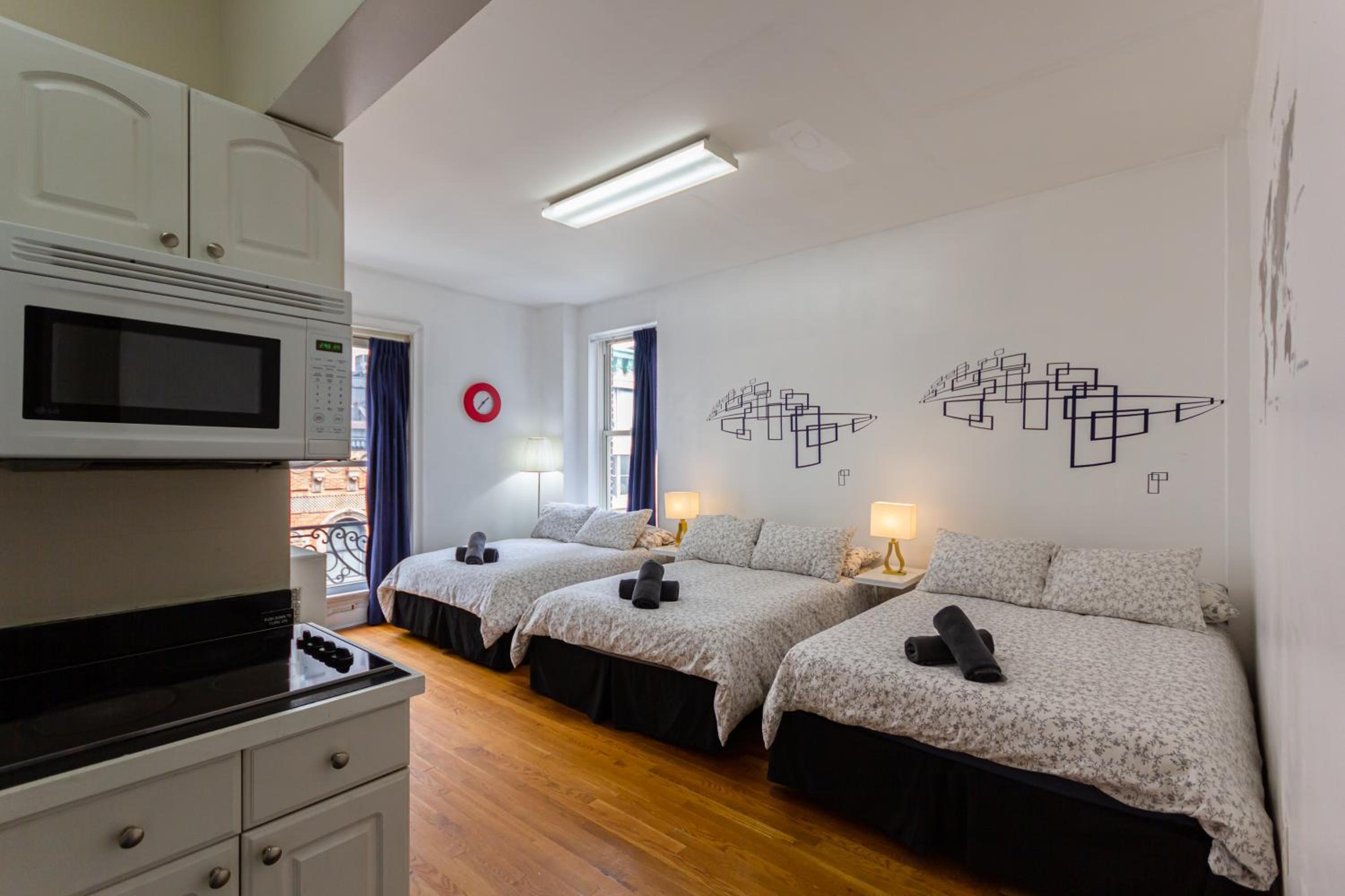 Studio Apartment photo 1