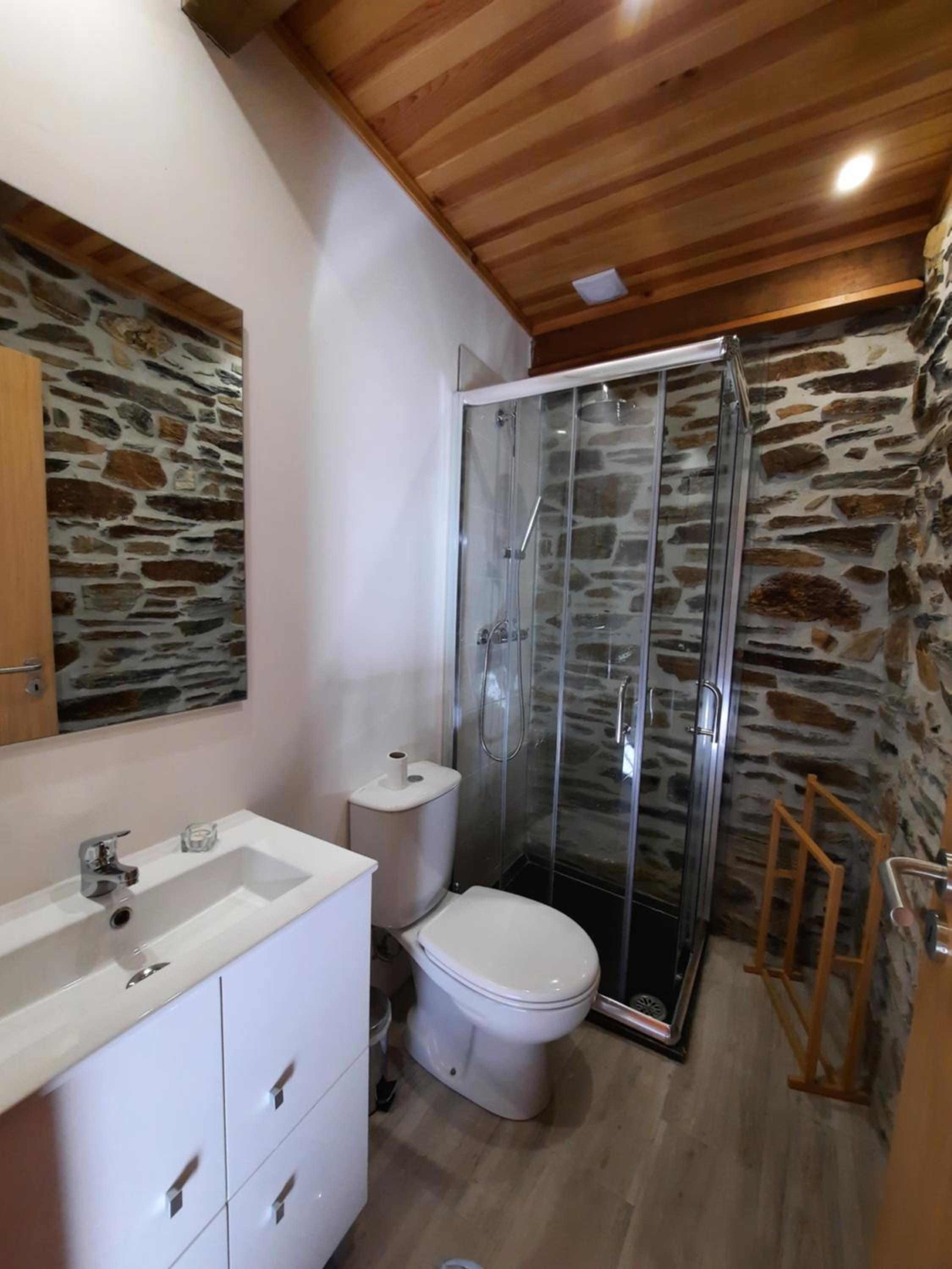 One-Bedroom House - Photo 20