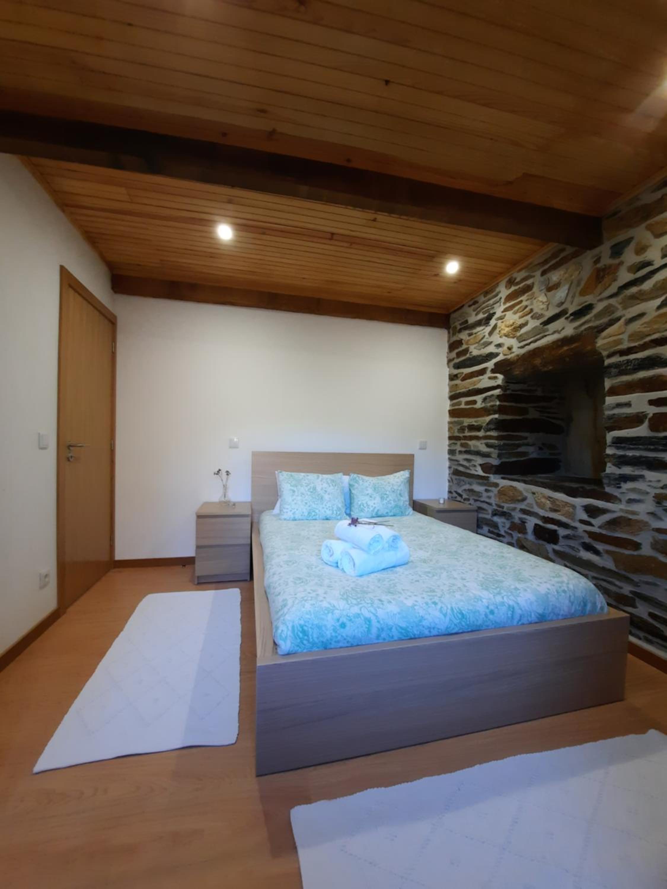 One-Bedroom House - Photo 16