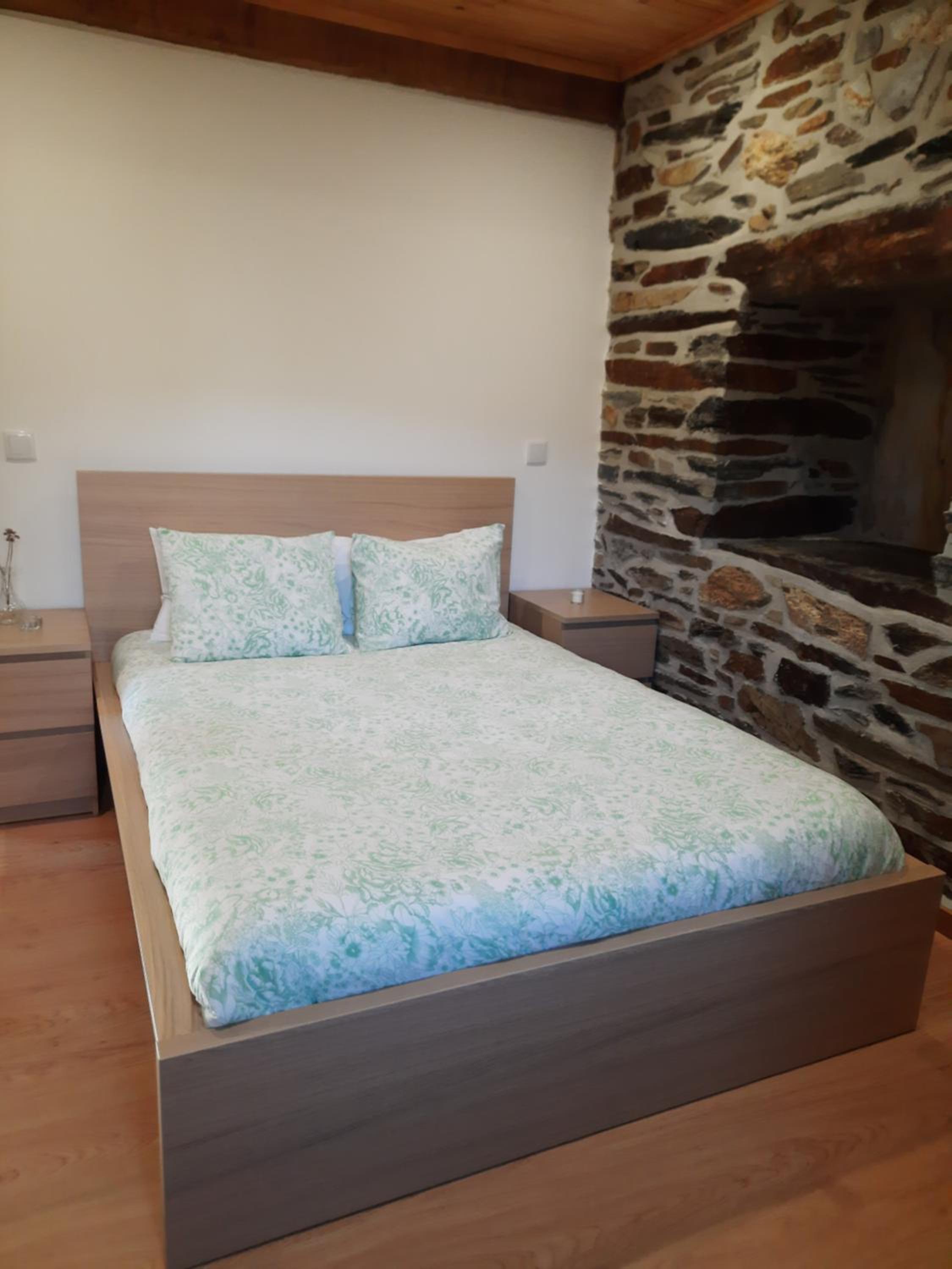 One-Bedroom House - Photo 18