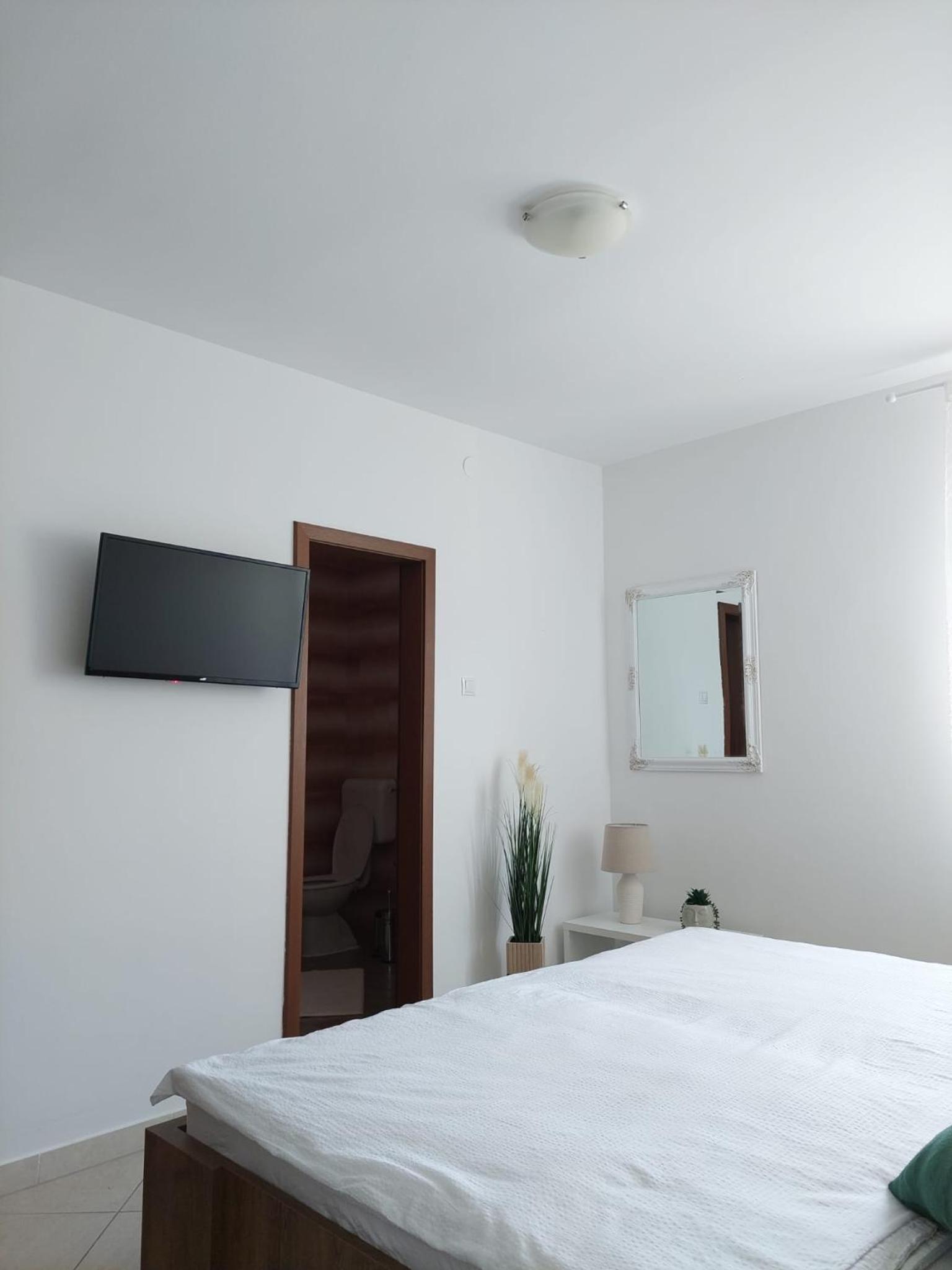 Double or Twin Room with Bathroom photo 3
