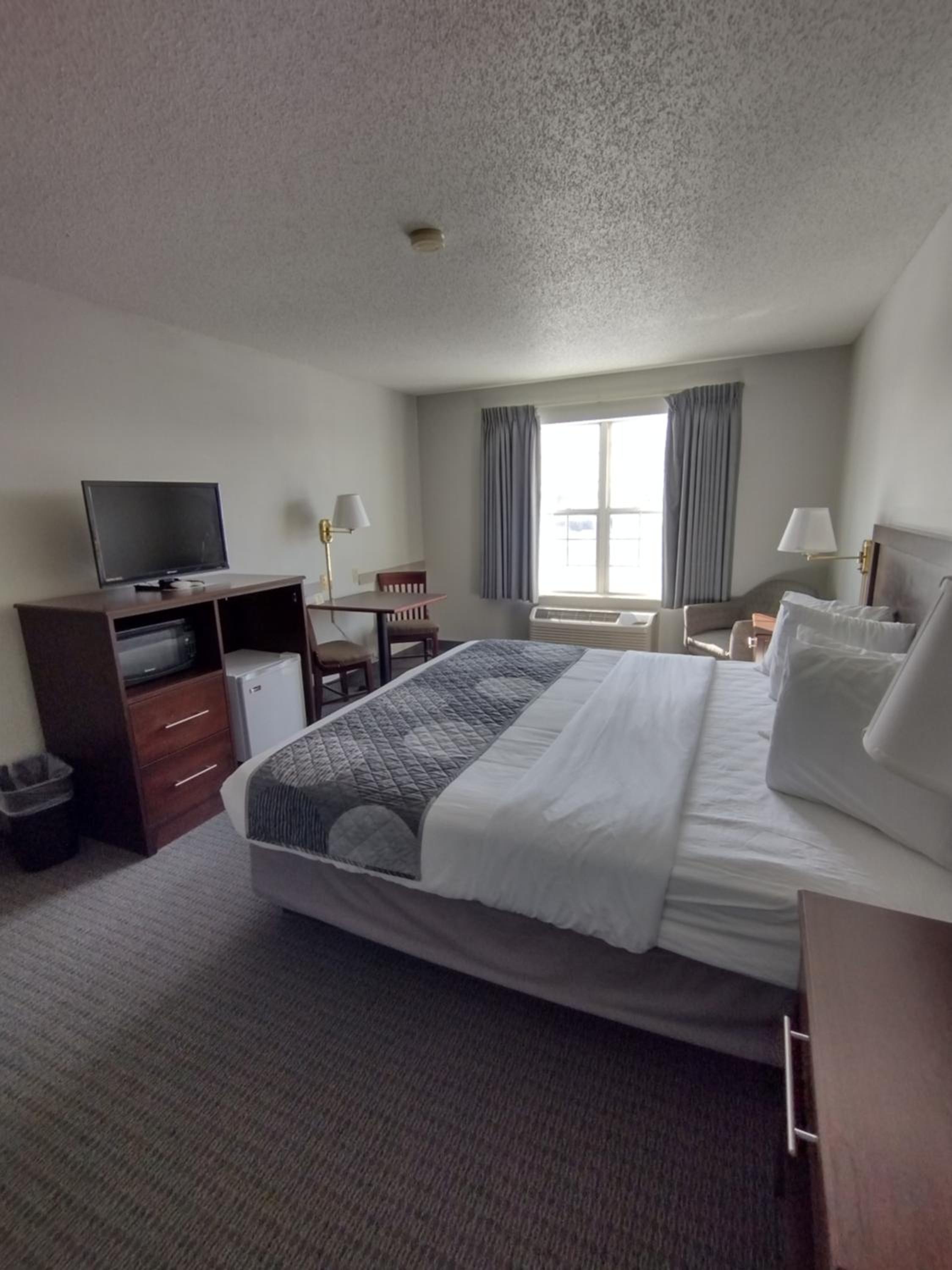 Standard King Room - Photo 2