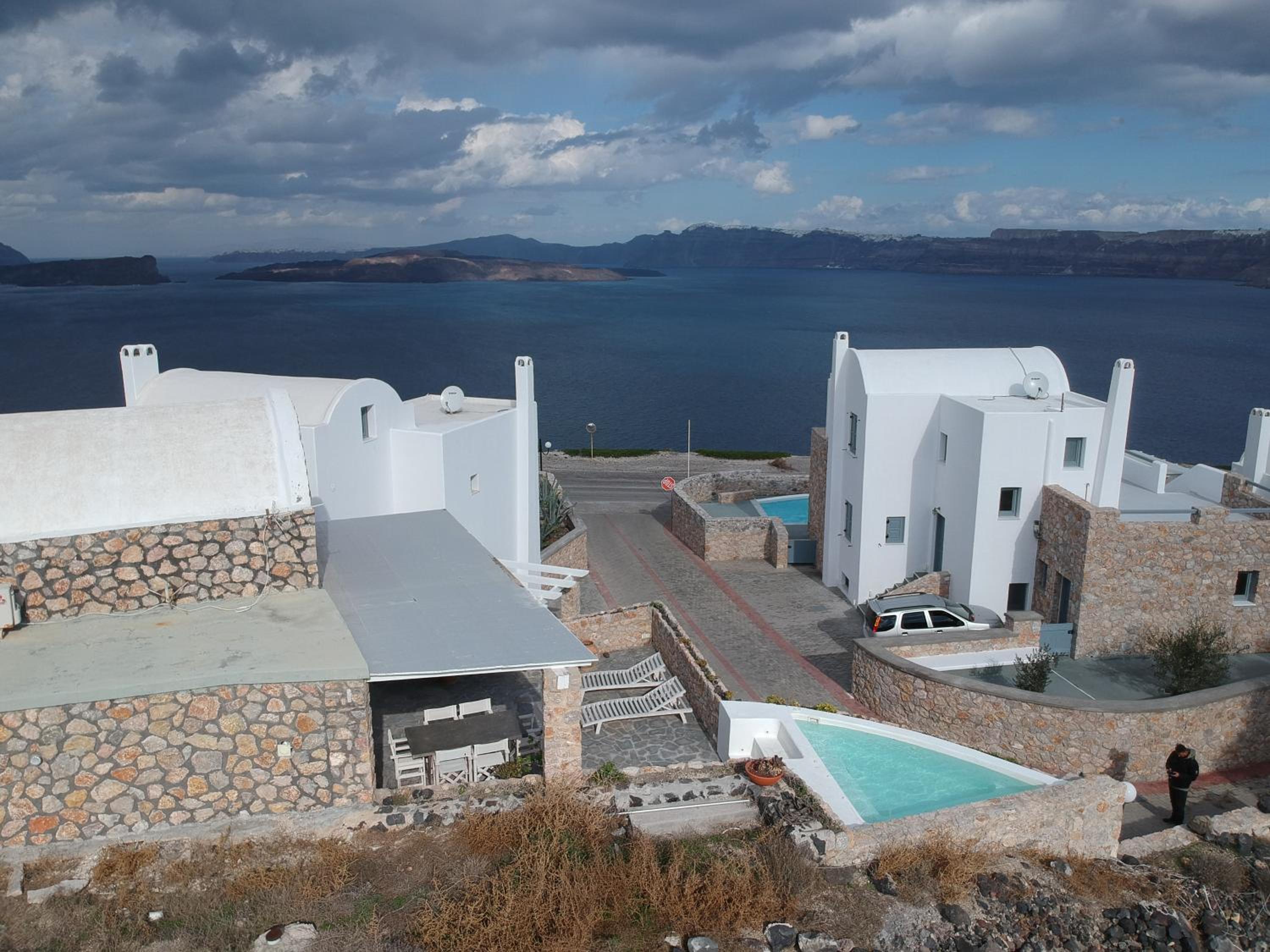 Two-Bedroom Villa - Photo 10