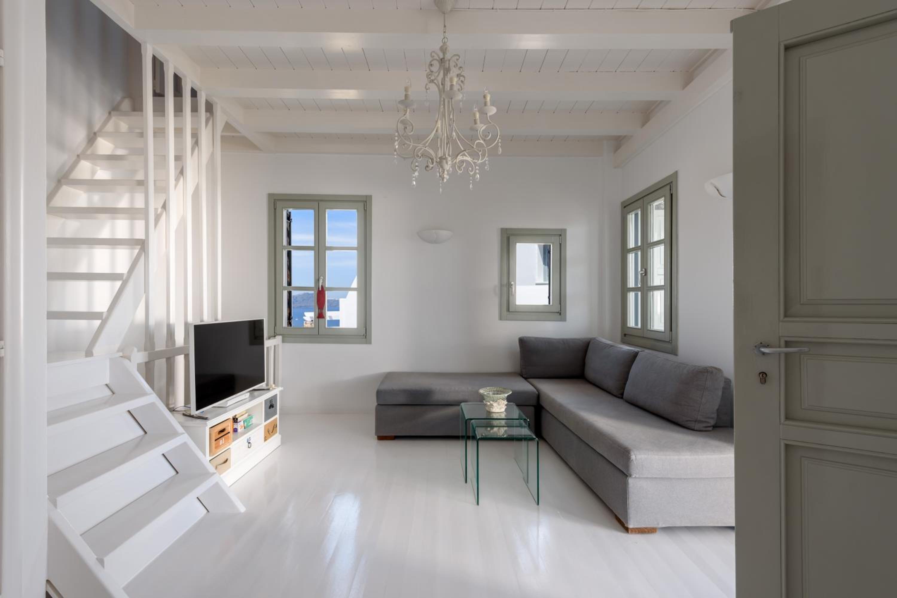 Two-Bedroom Villa - Photo 3