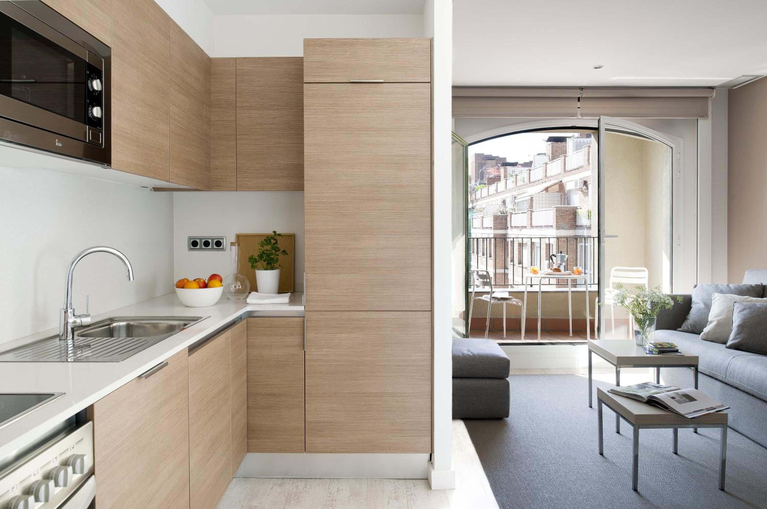 One-Bedroom Apartment with Balcony photo 2