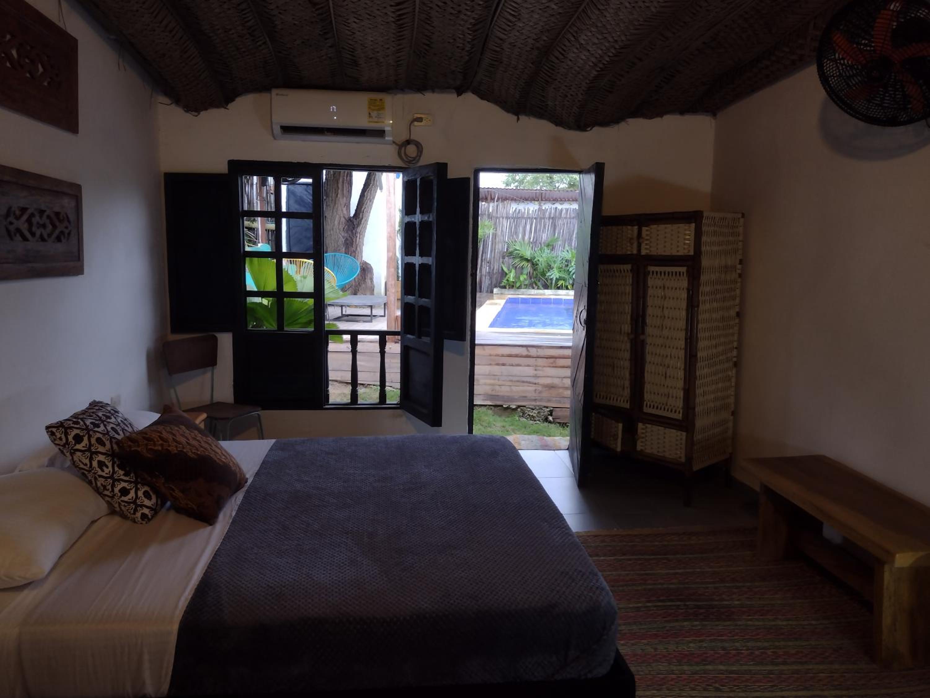 Large Double Room photo 3