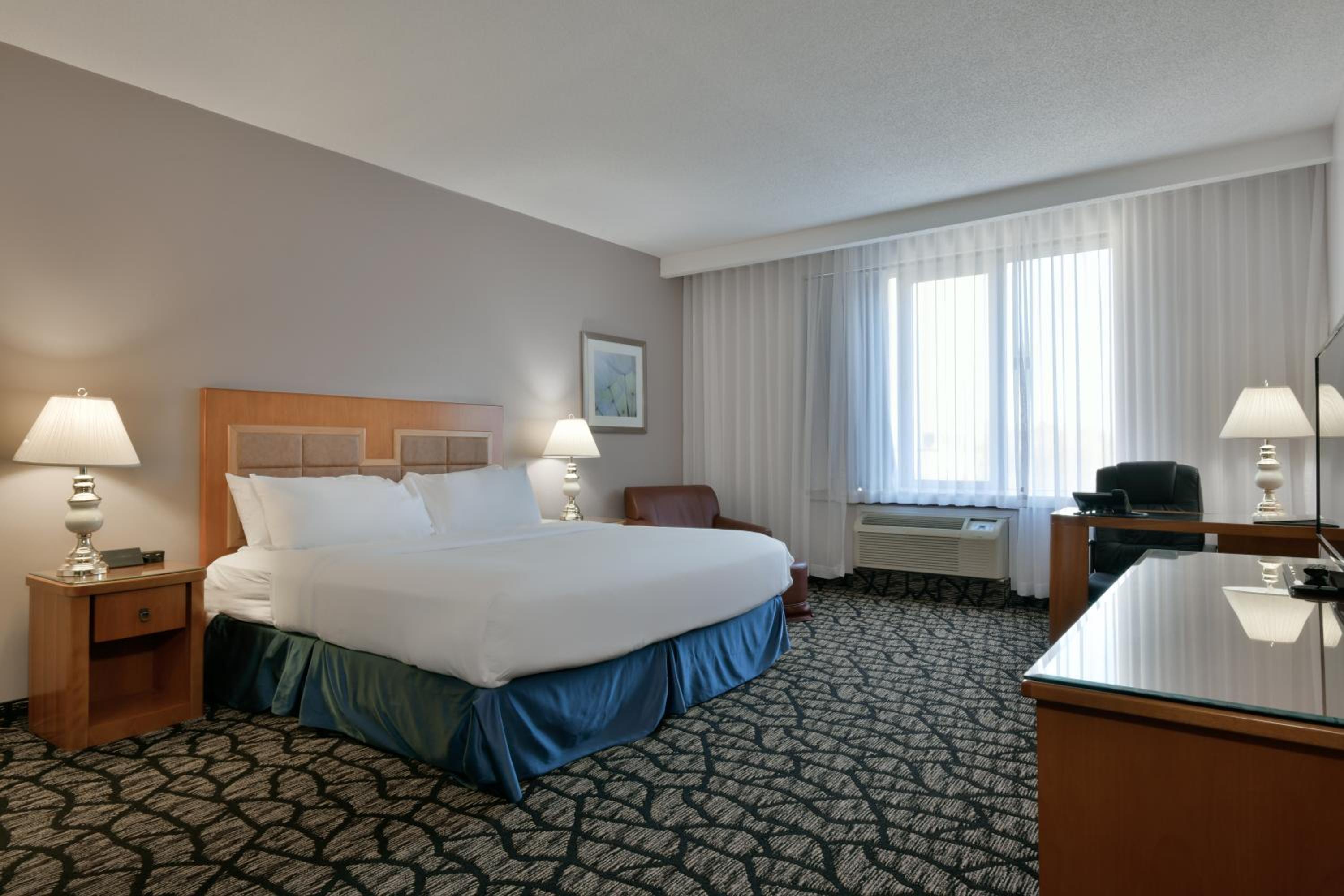 Empire Suites — photo 55