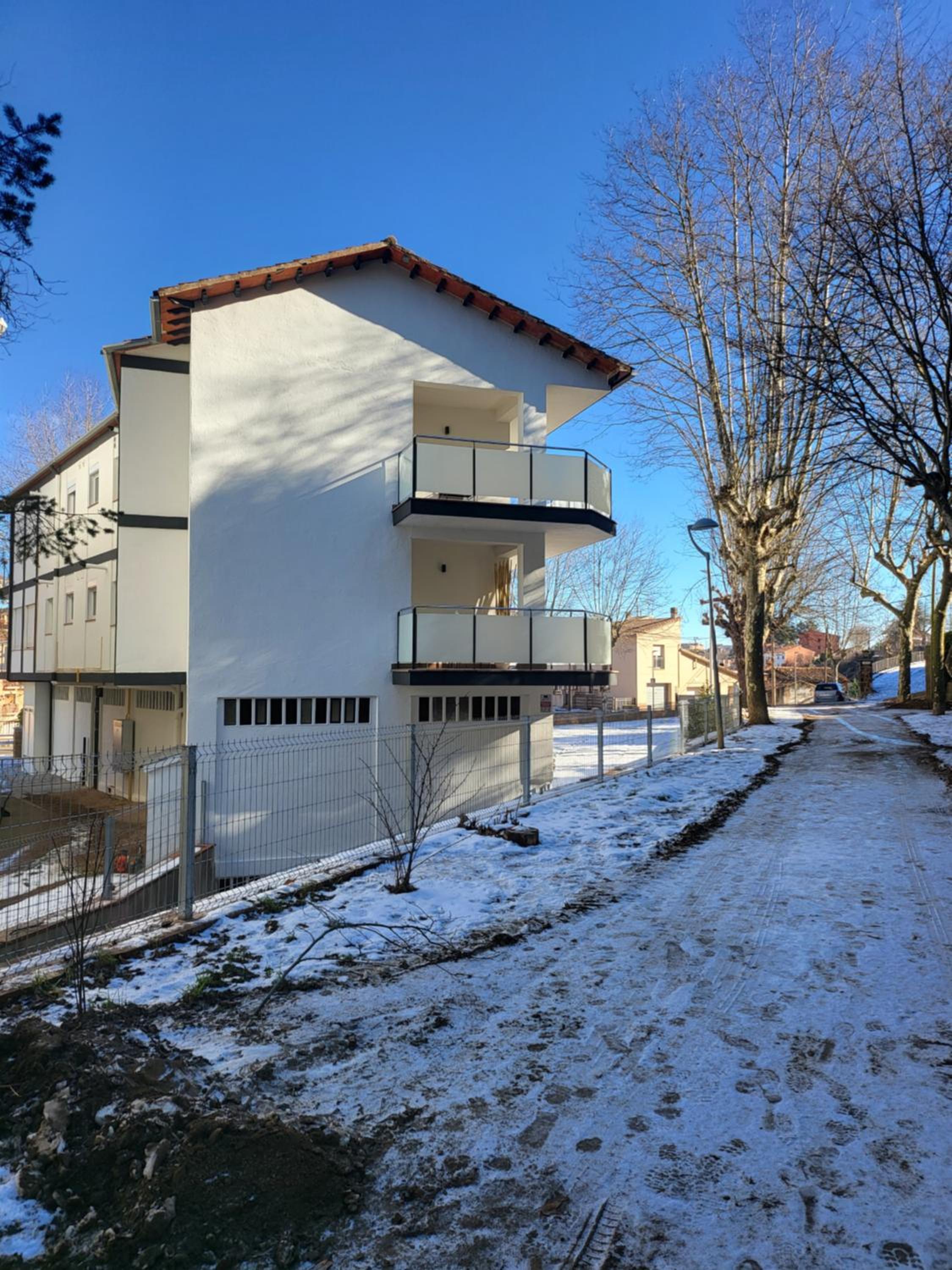 Apartment with Terrace photo 3