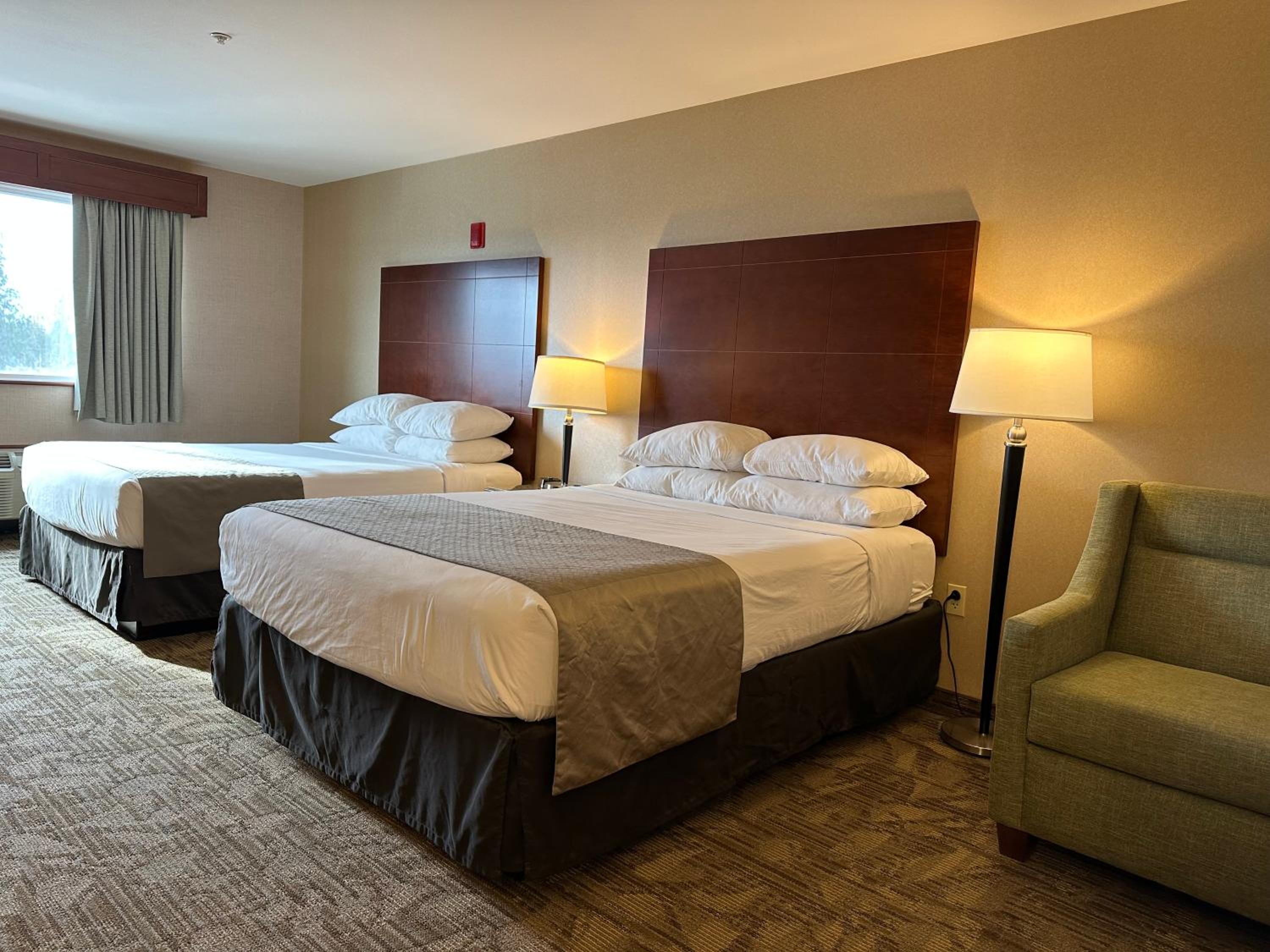 Traditional Queen Room with Two Queen Beds - Non-Smoking - Photo 1