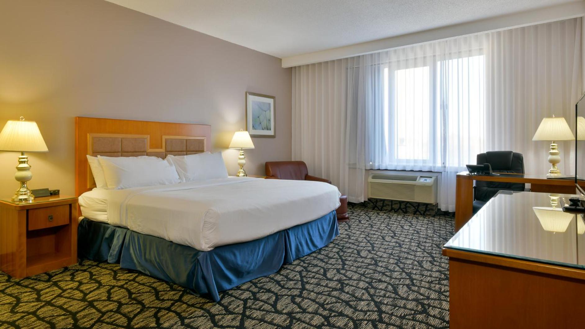 Empire Suites — photo 85