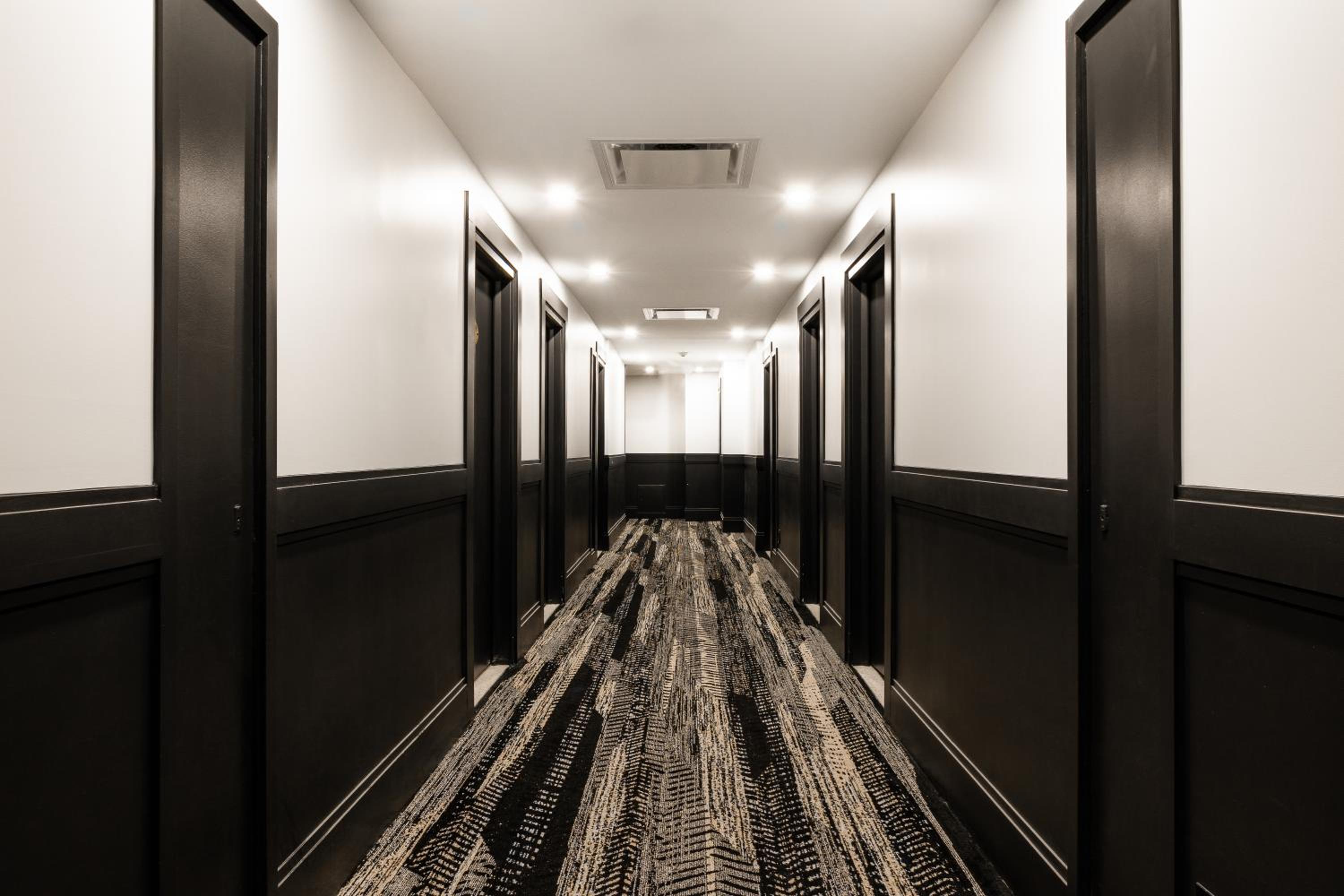 Empire Suites — photo 53