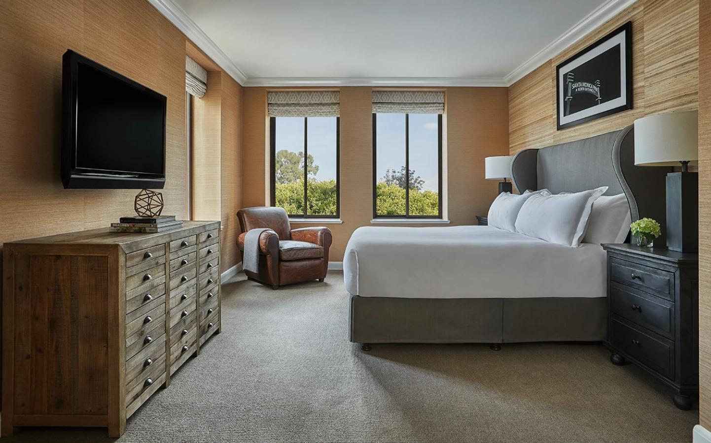 Grand King Suite thumbnail 5