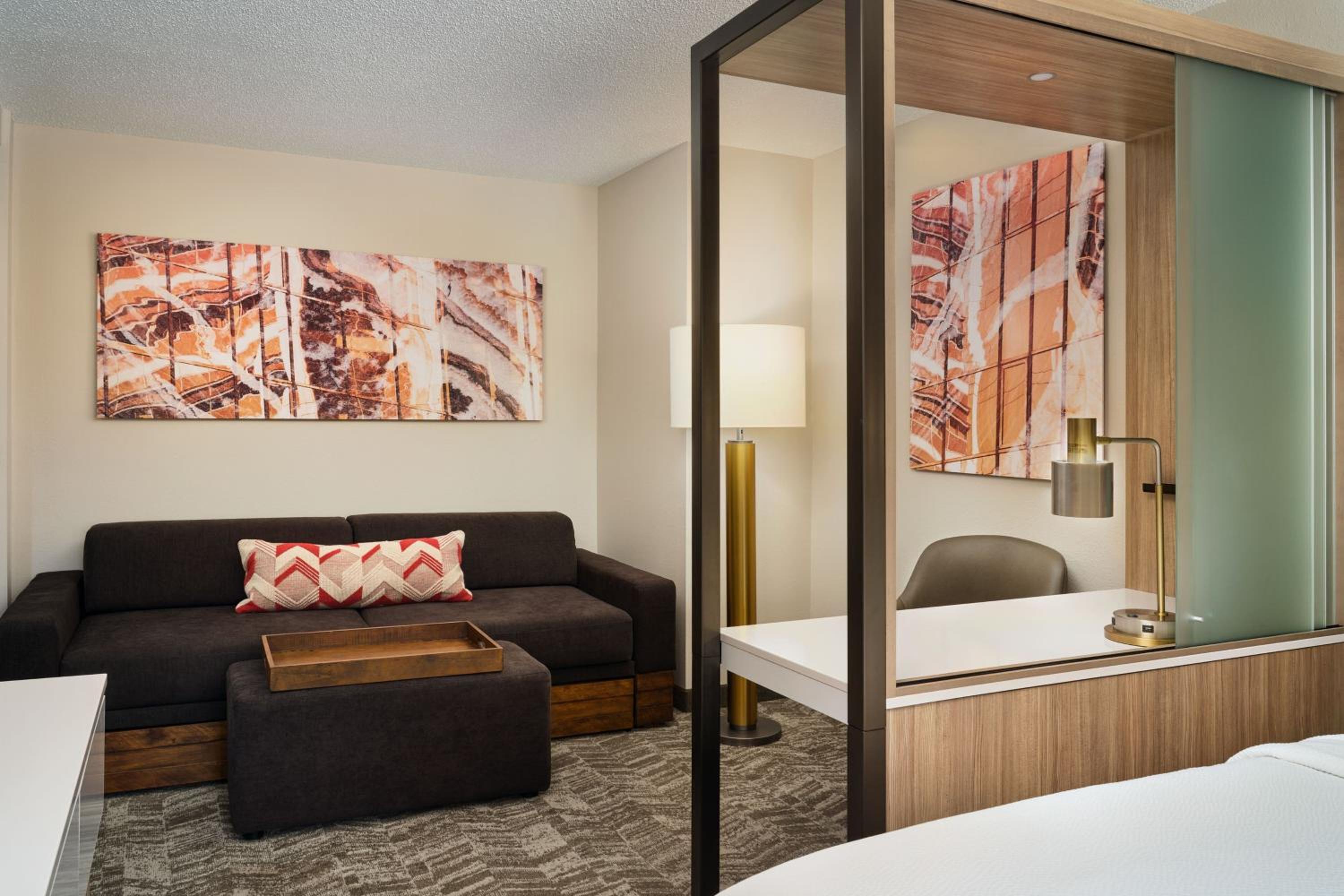 Studio, Executive Suite, 2 Queen (Hearing Accessible) photo 2