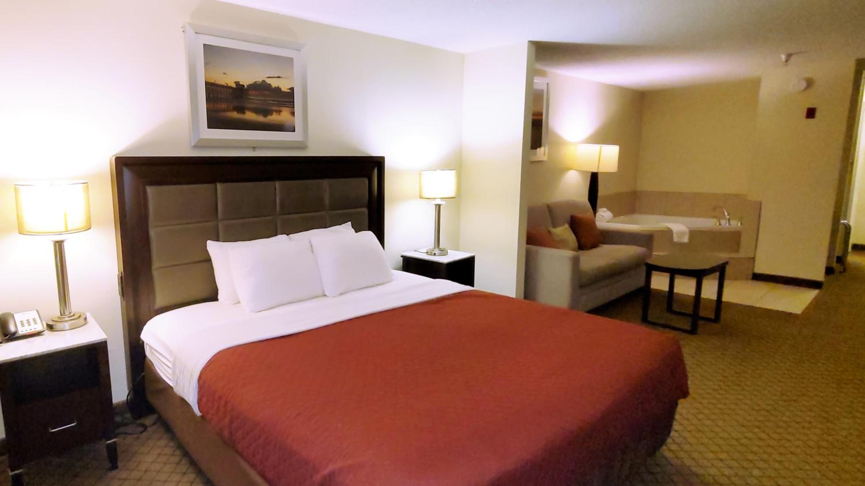 King Suite with Spa Bath