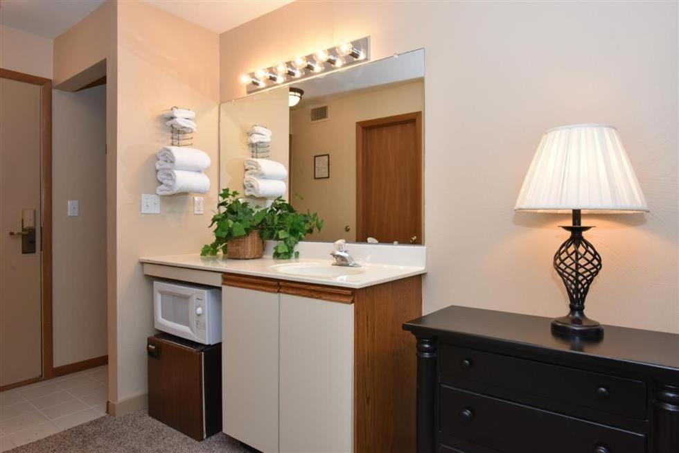 Three-Bedroom Apartment photo 3