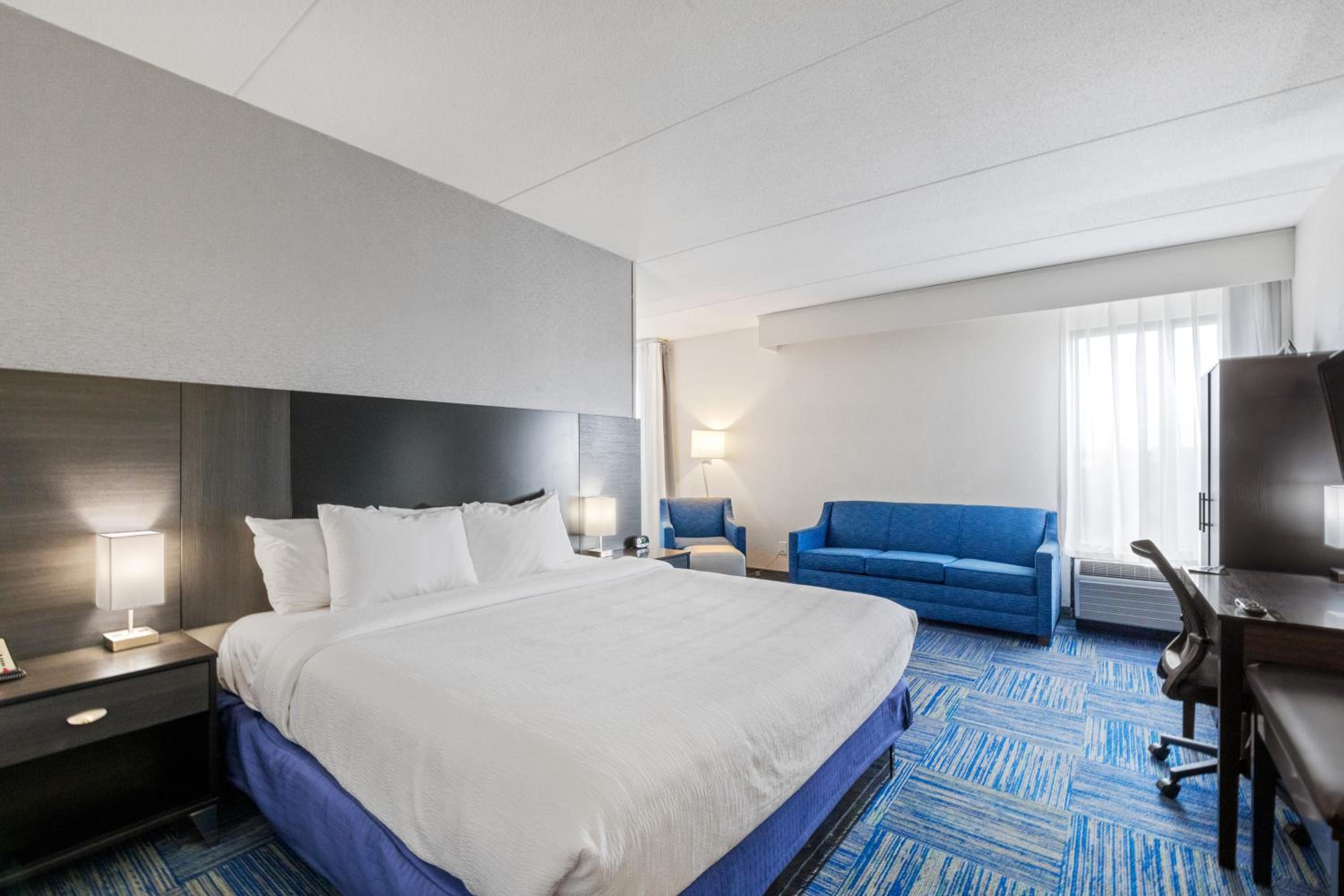 Superior King Suite - Non Smoking - Photo 16