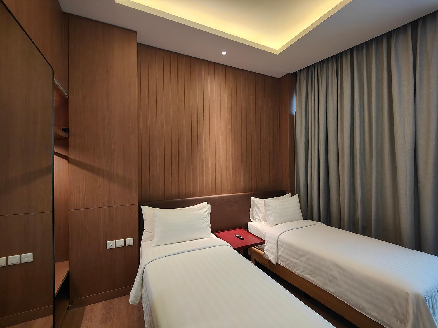 Ambassador Two-Bedroom - Photo 14