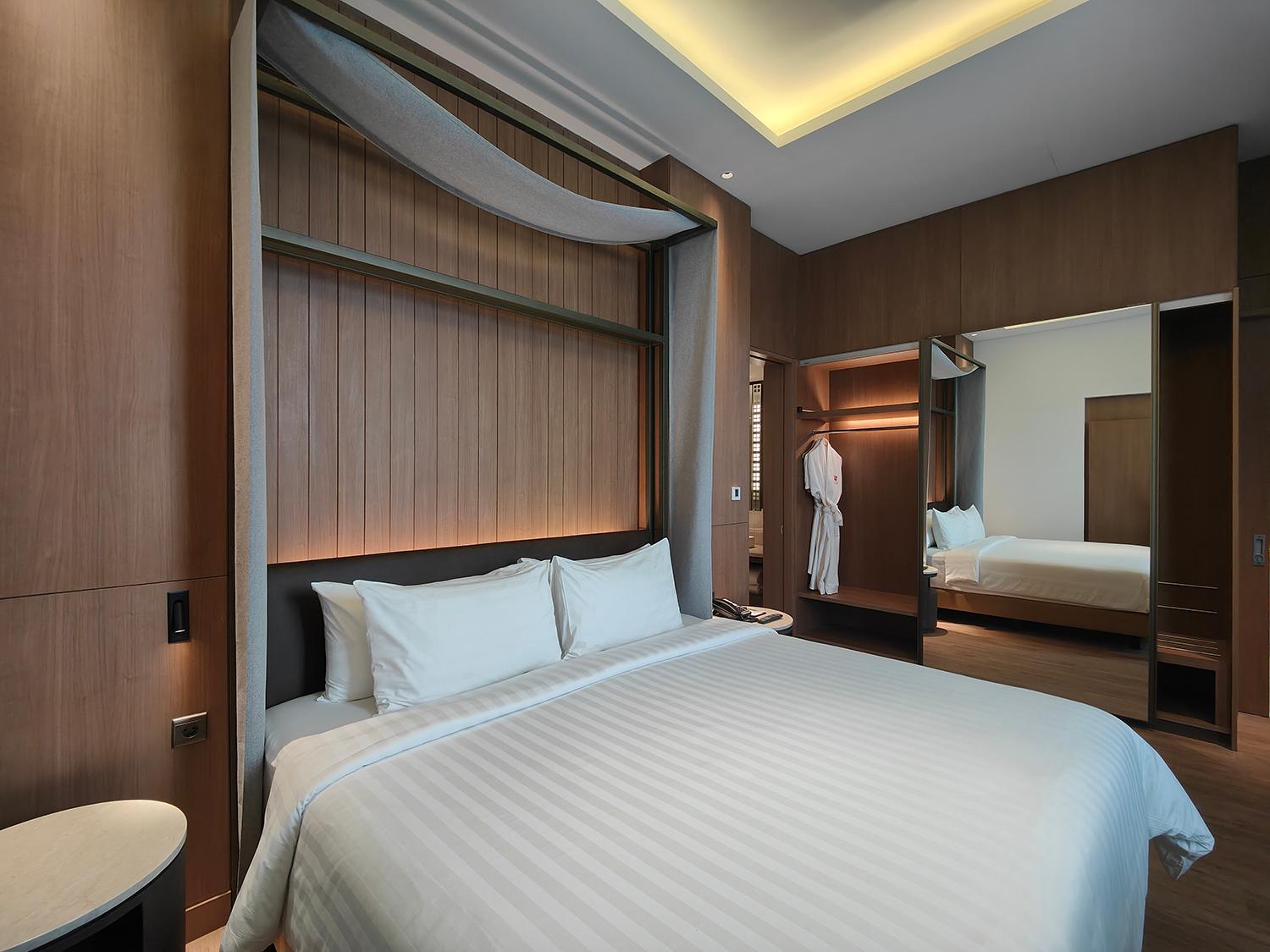 Ambassador Three-Bedroom - Photo 19