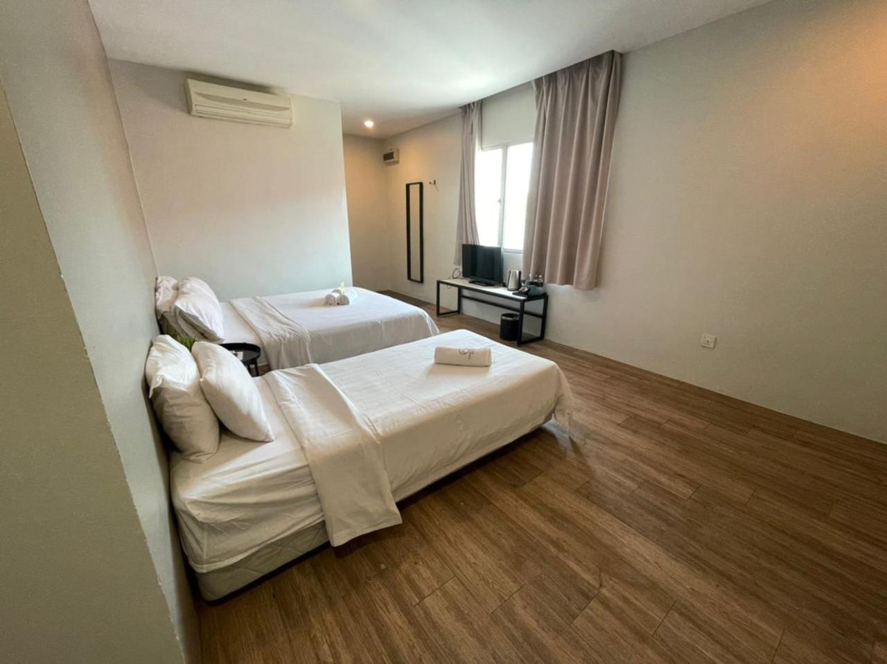 Deluxe Triple Room with Sea View photo 2