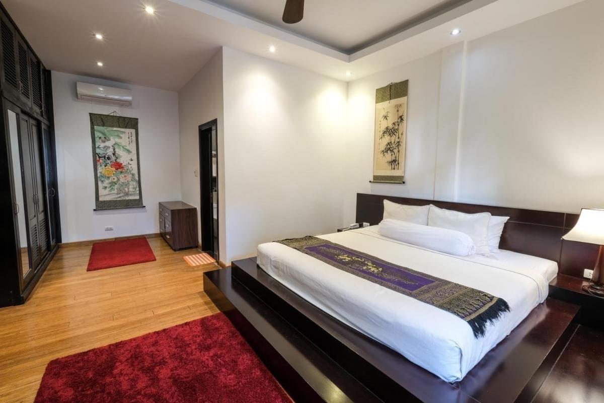 One-Bedroom Apartment - Photo 1