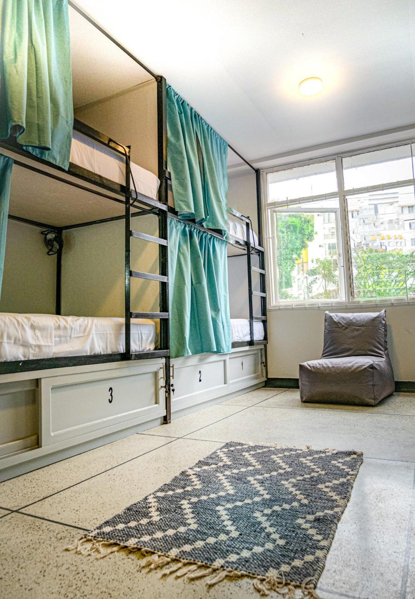 Bed in 8-Bed Dormitory Room photo 2