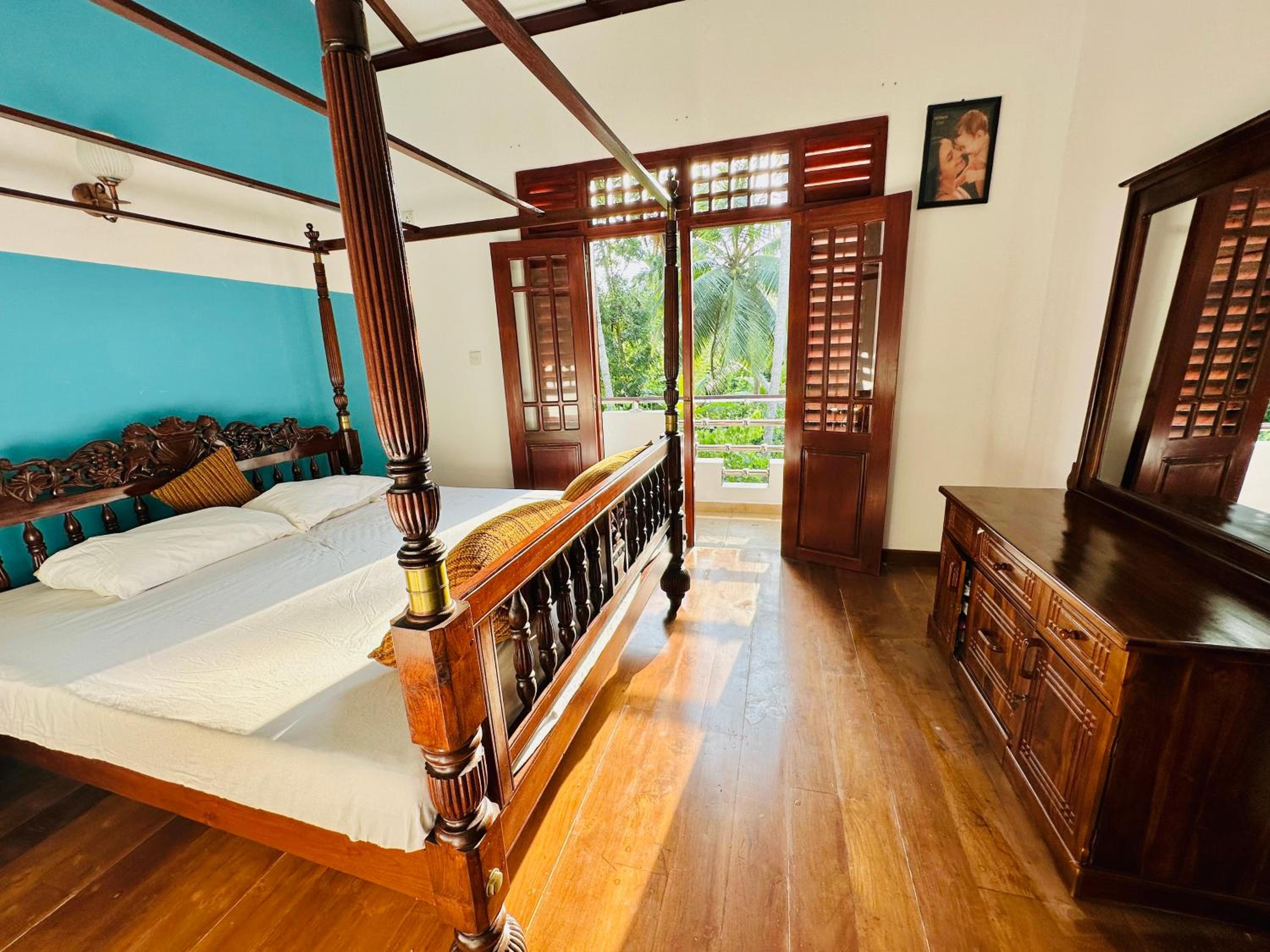 King Room With Lake View