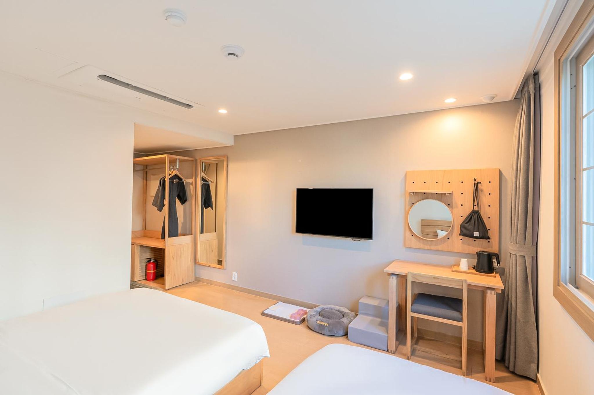 Pet Deluxe Twin Room - Photo 9