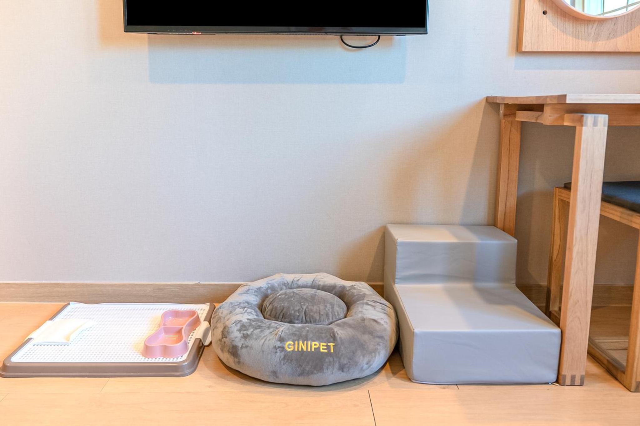 Pet Deluxe Twin Room - Photo 12