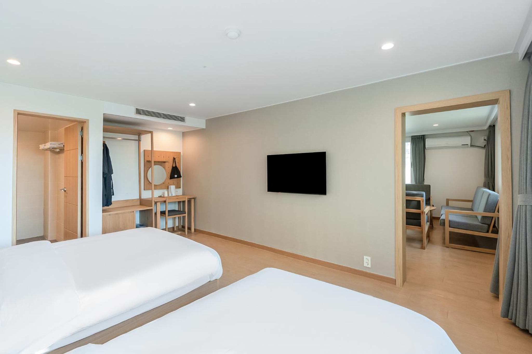 Pet Suite - Photo 11