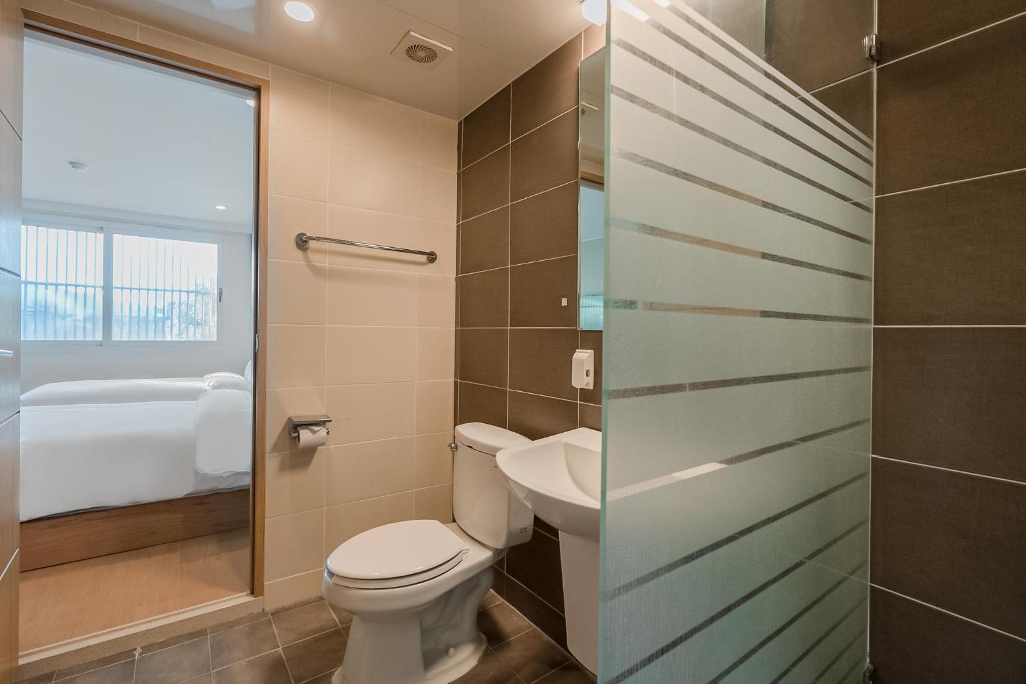 Pet Suite - Photo 15