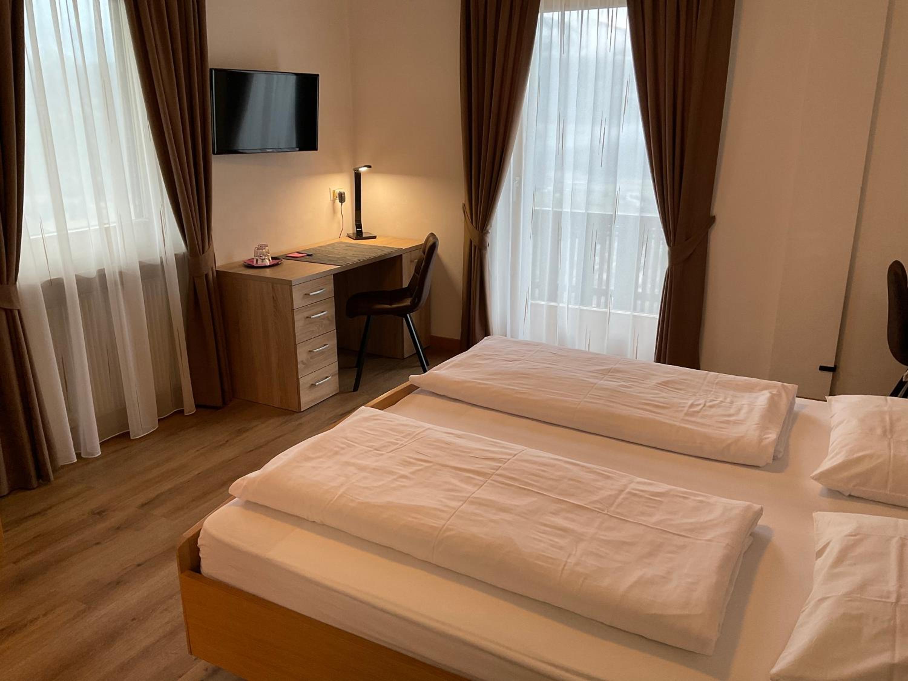 Double Room - Photo 1