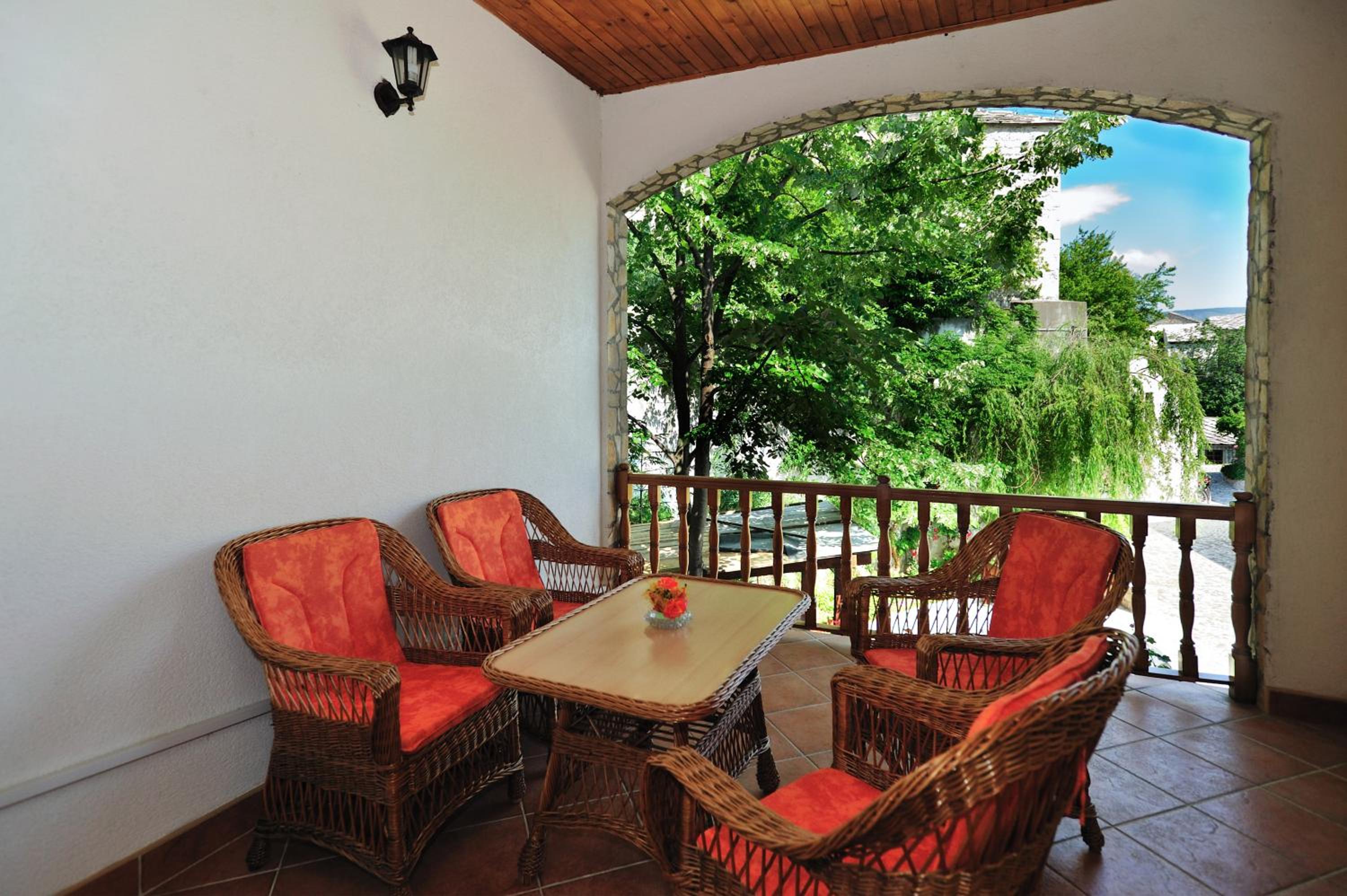 Balcony & Terrace