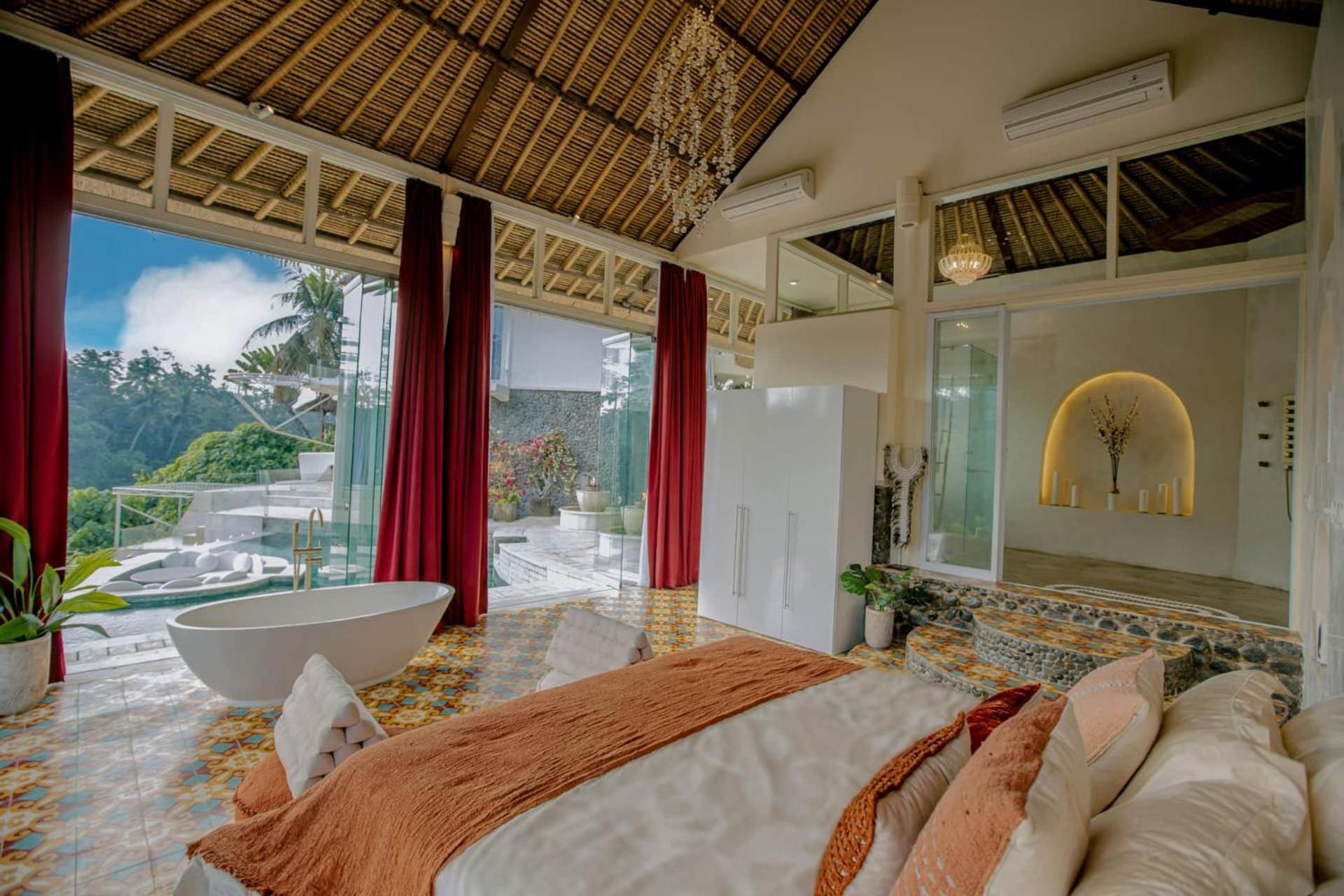 Deluxe Queen Suite - Photo 8