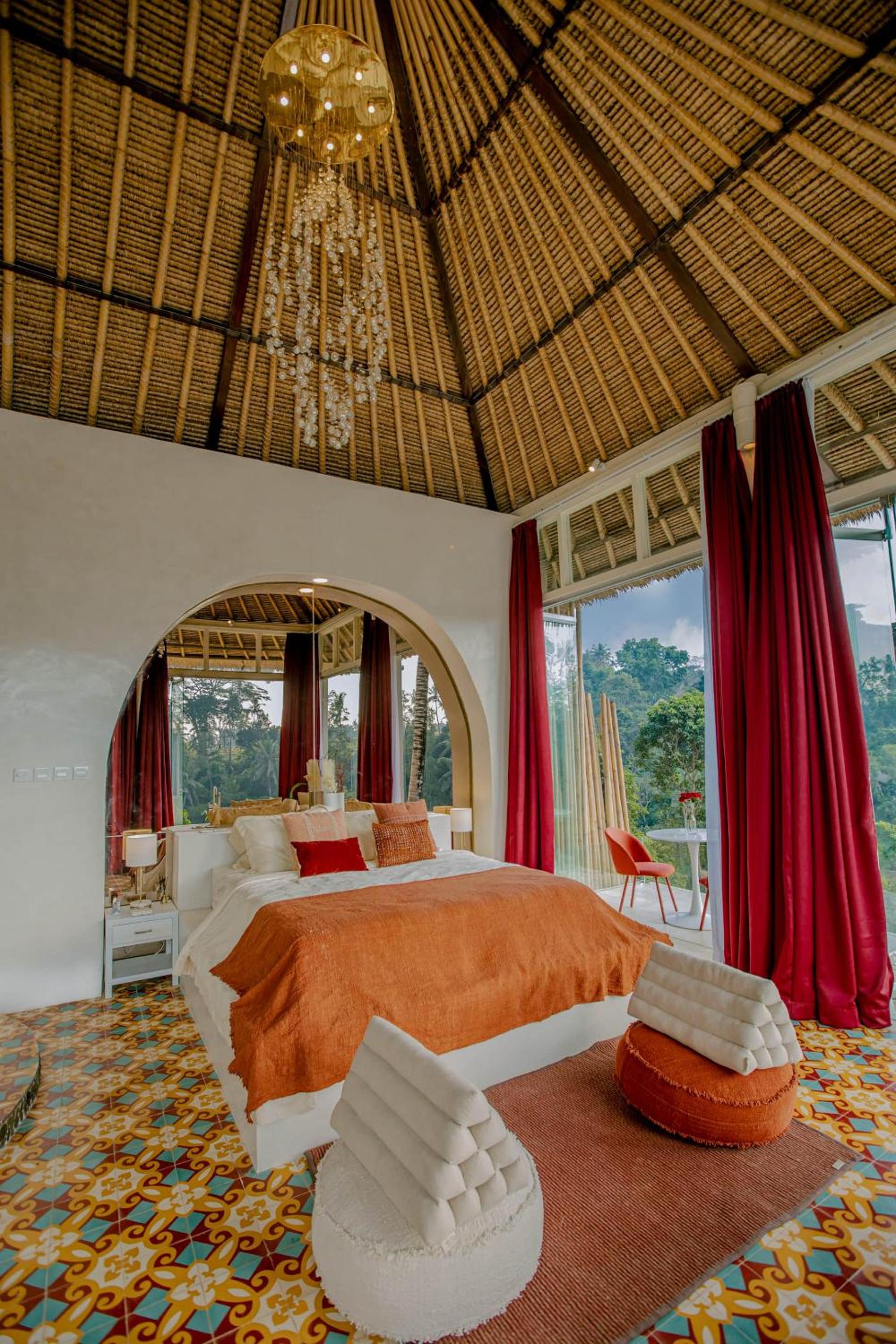 Deluxe Queen Suite - Photo 1