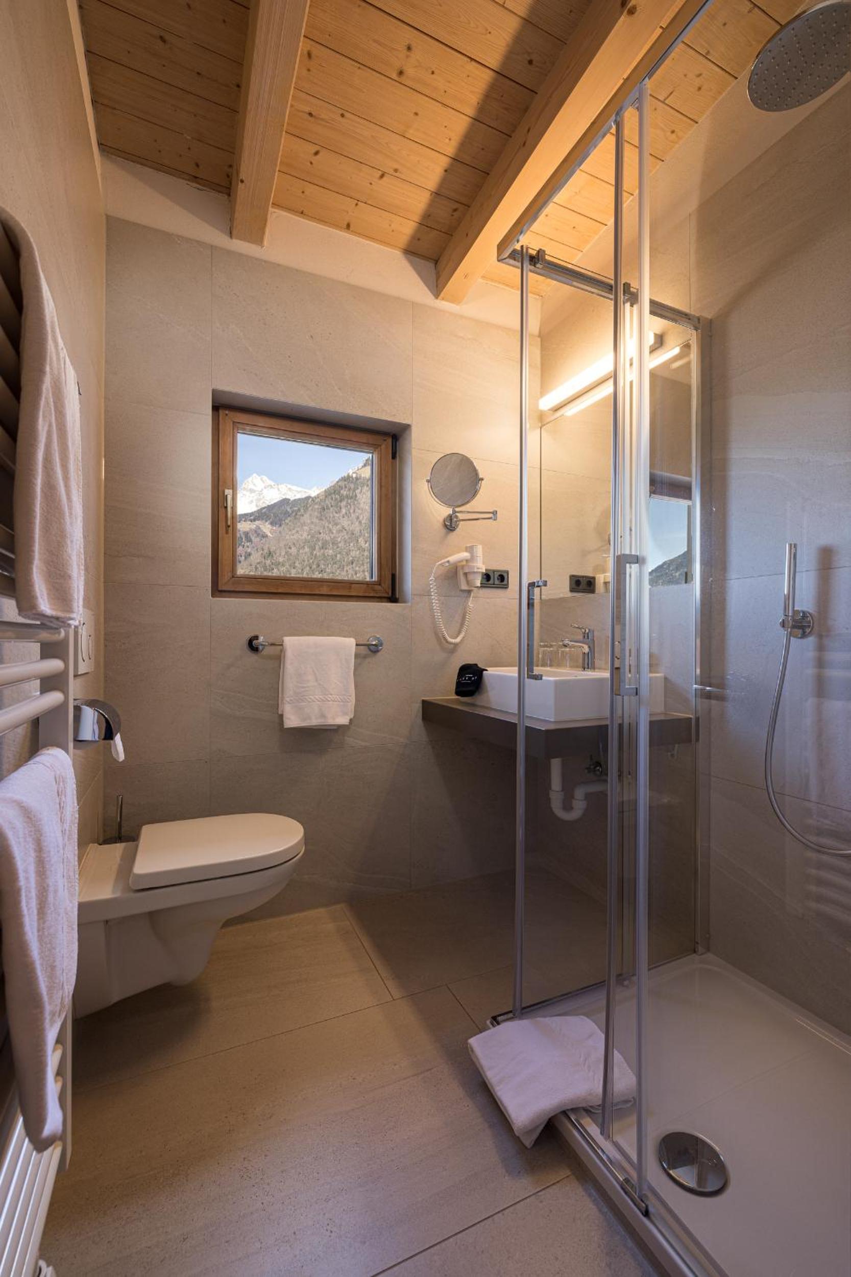Standard Double Room - Photo 4