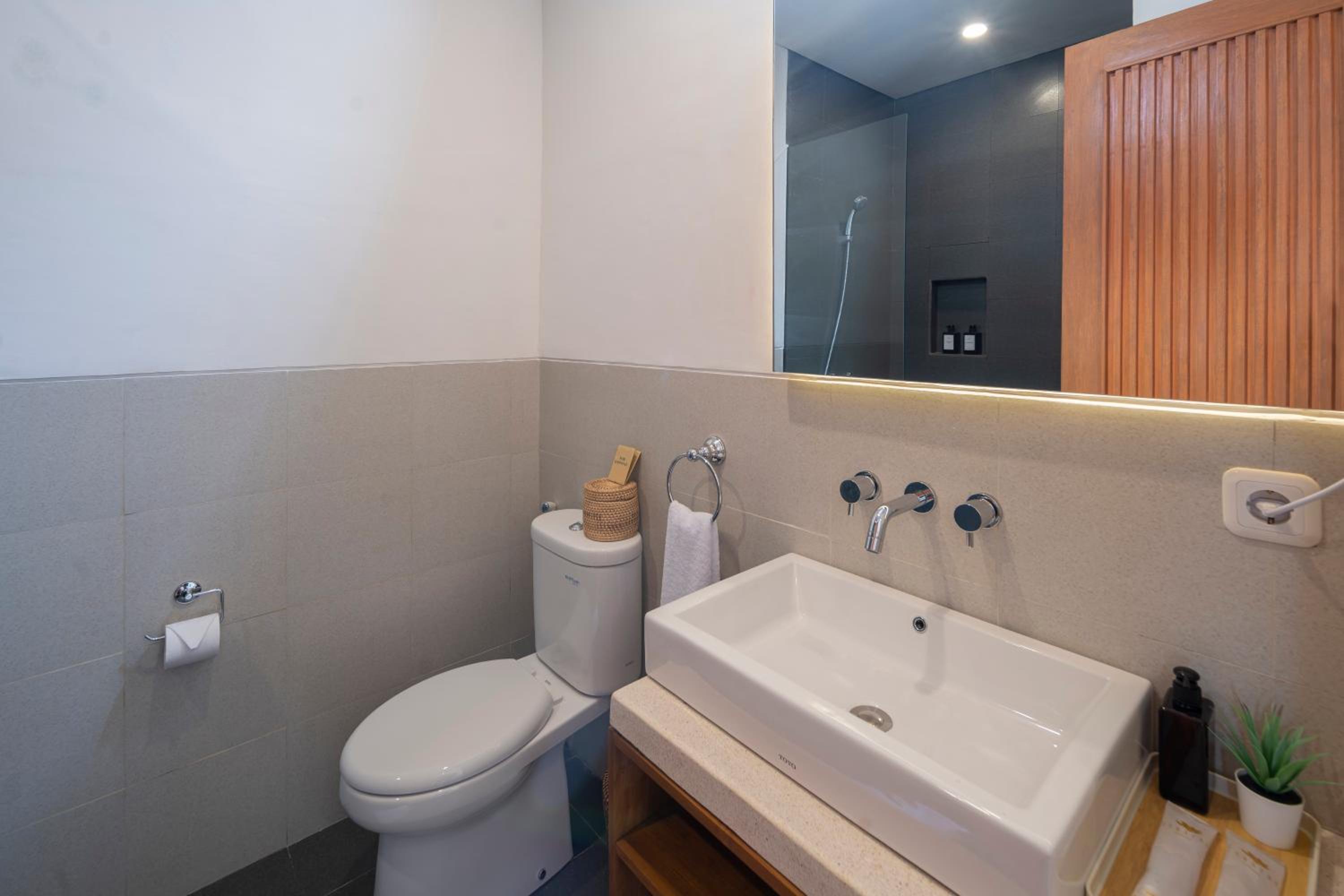 Standard Double Room - Photo 6