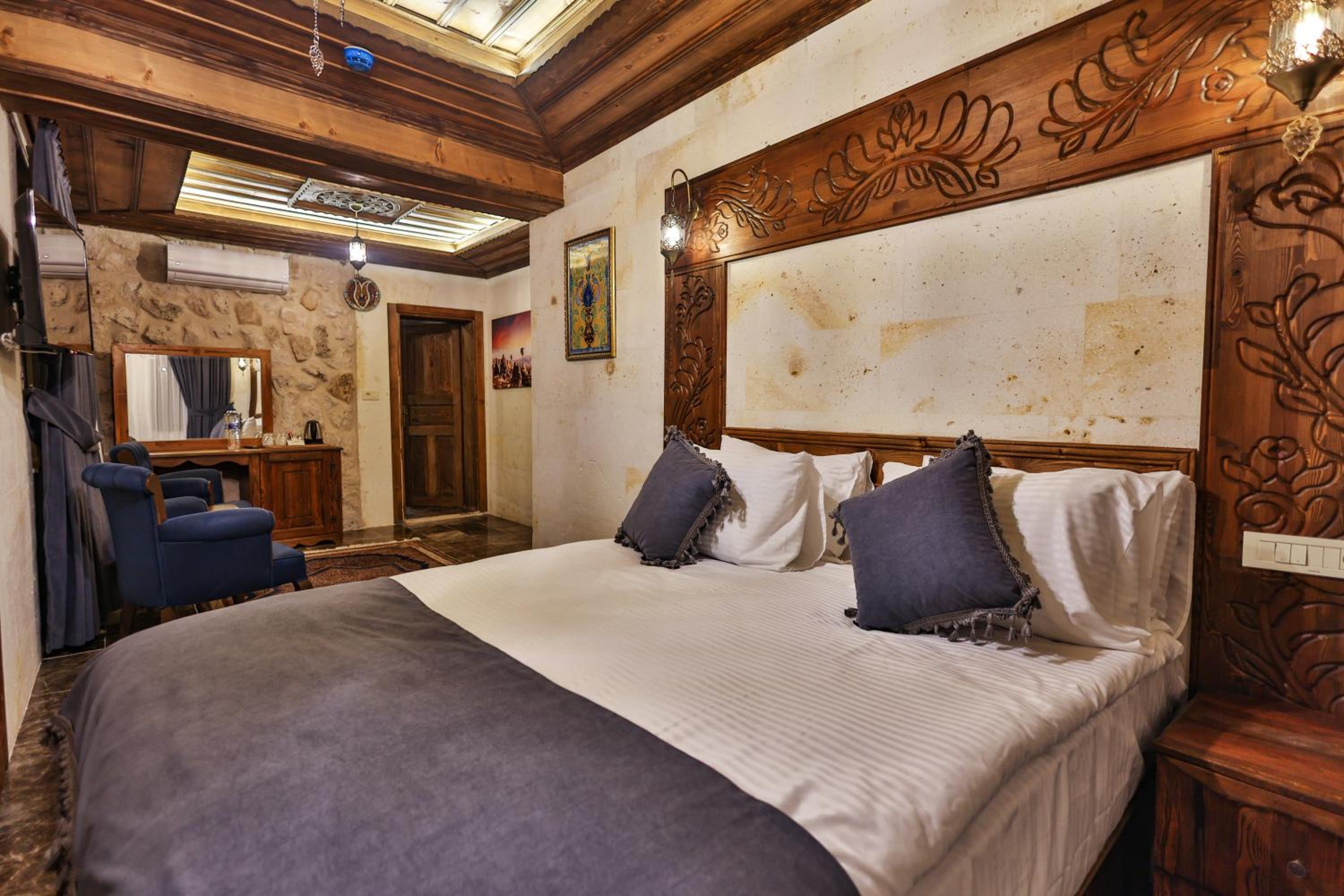 Deluxe Room - Photo 18