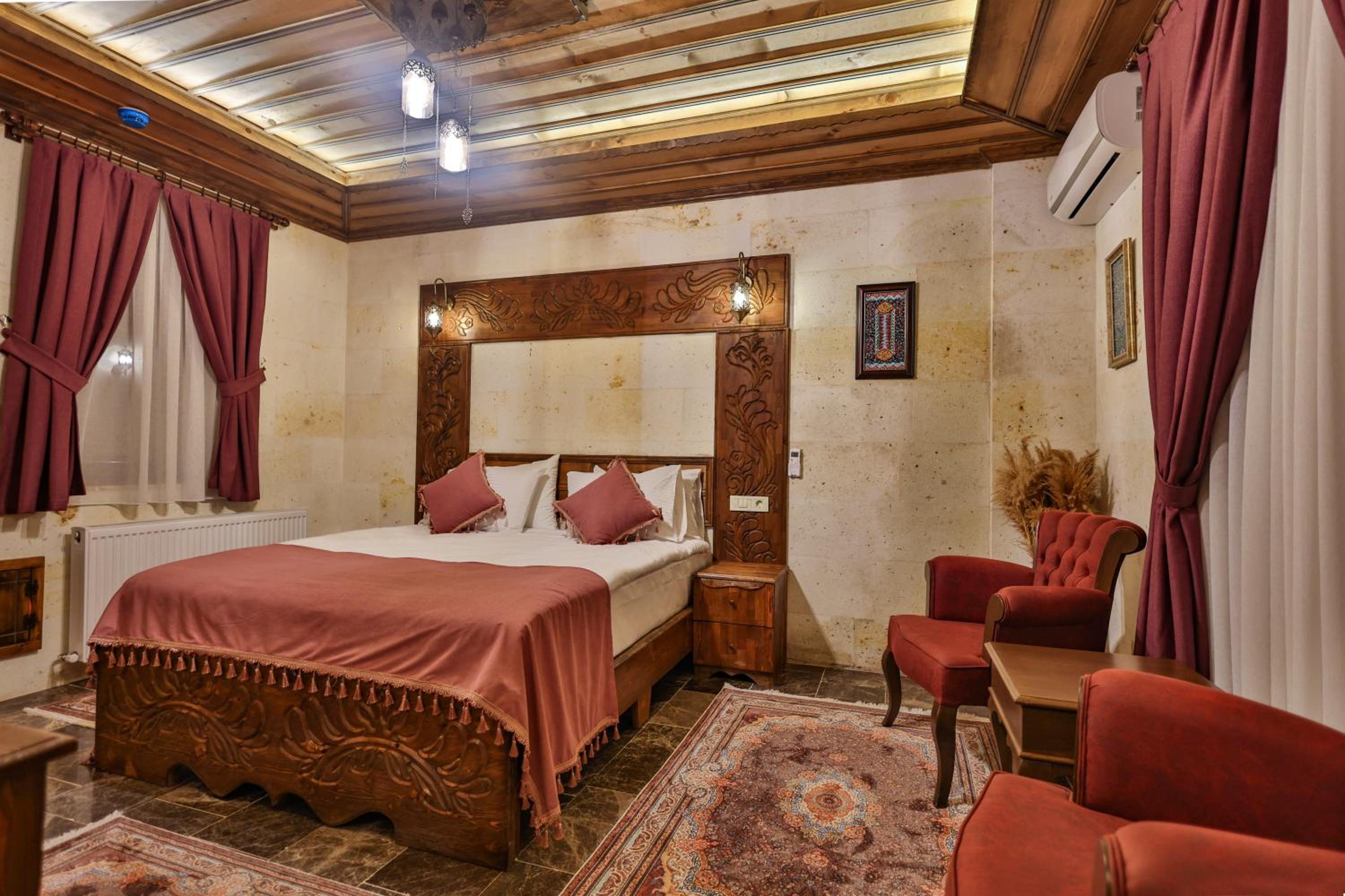 Deluxe Room - Photo 7