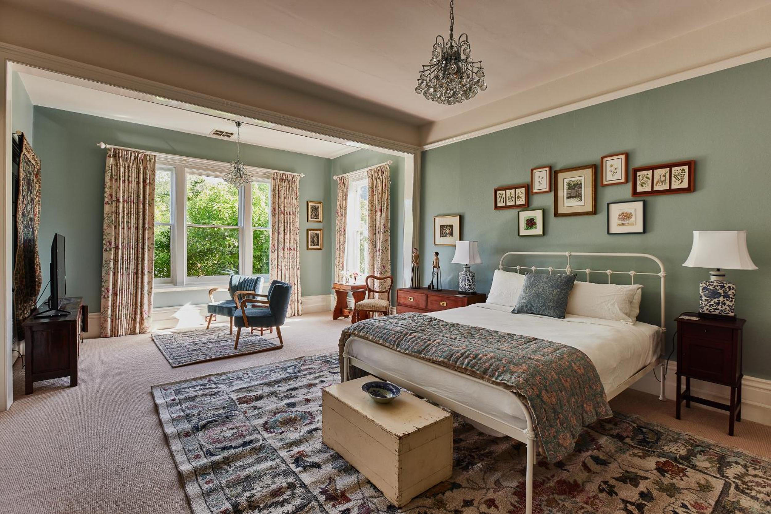 Superior Queen Room