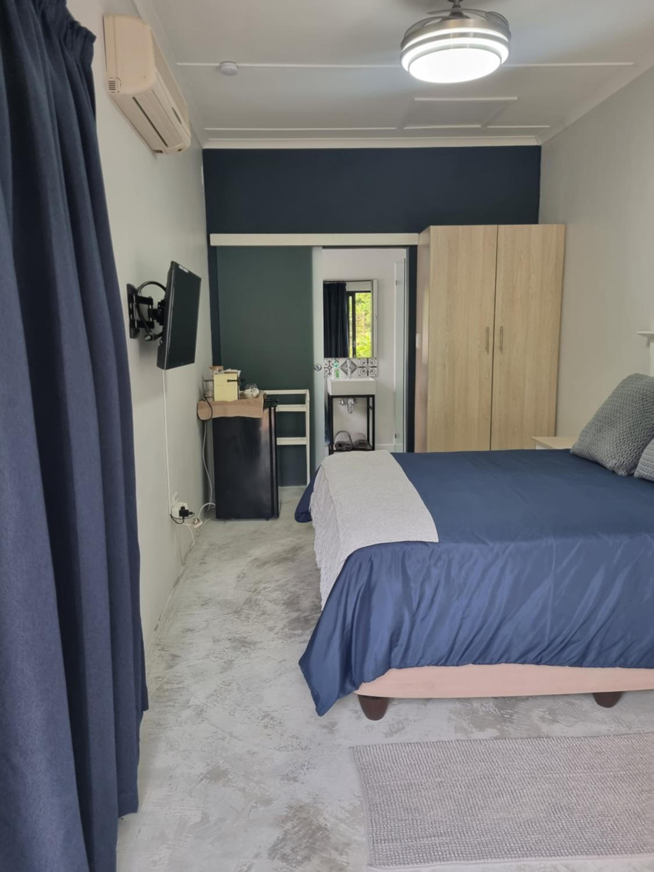 Double Room with Shower photo 2