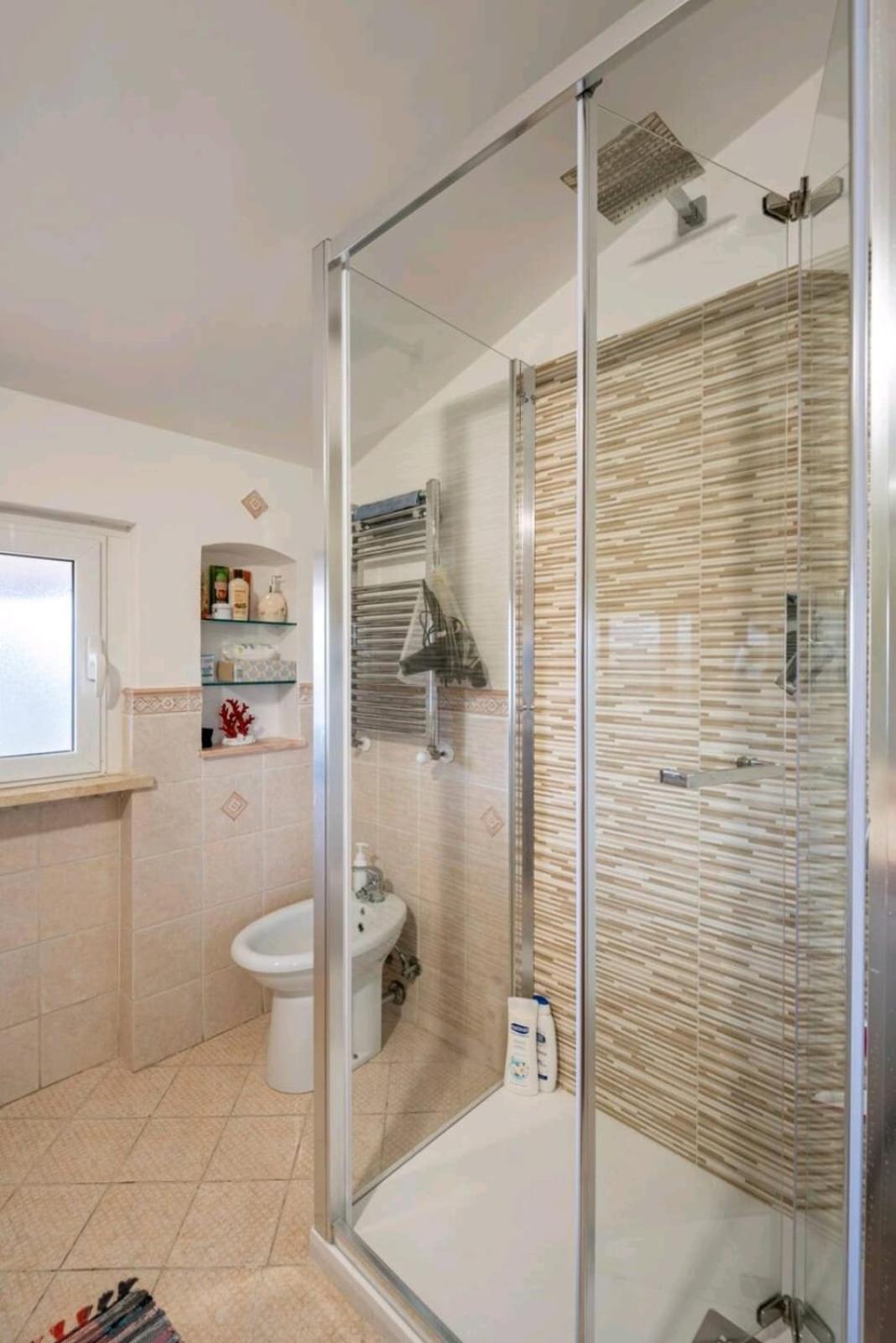 Double Room with Shared Bathroom photo 3