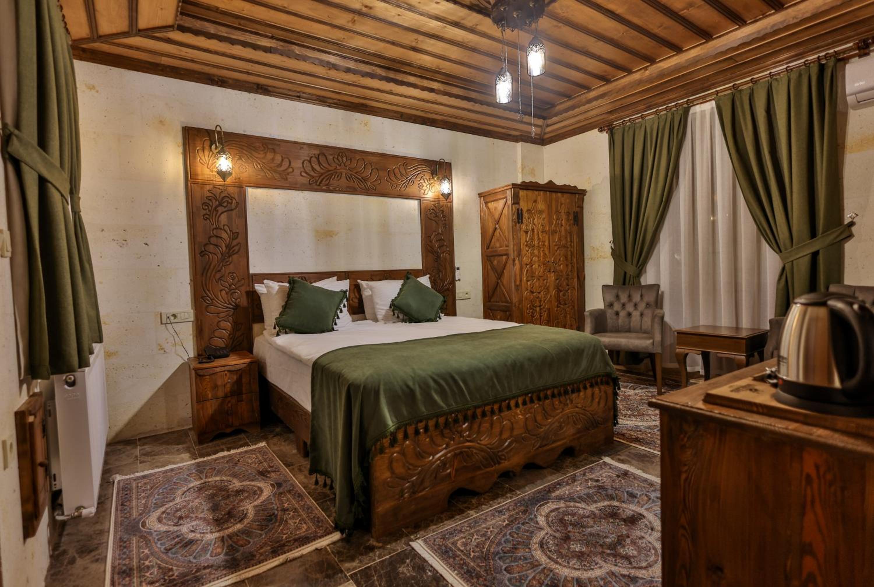 Standard Double Room - Photo 17
