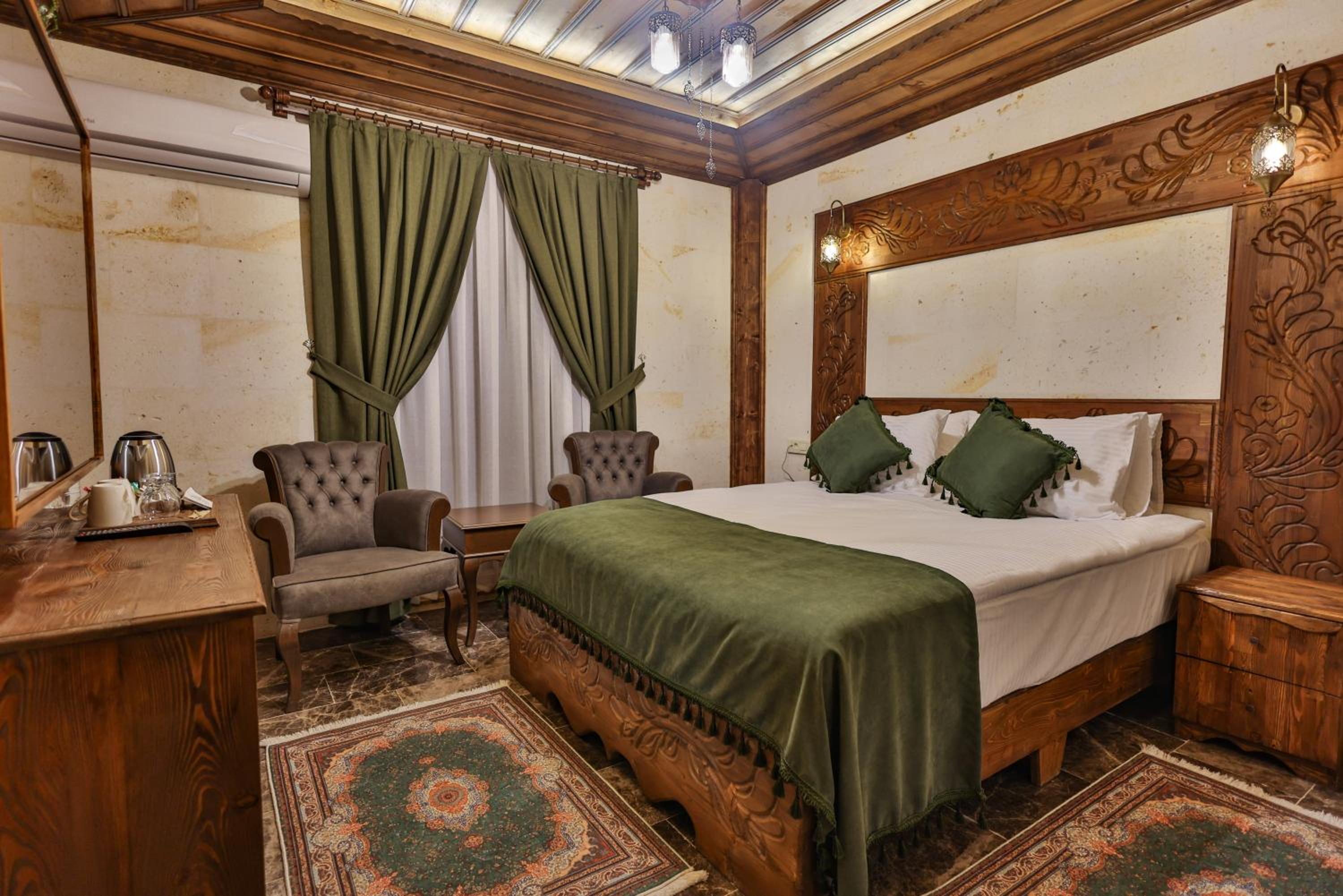 Standard Double Room - Photo 9