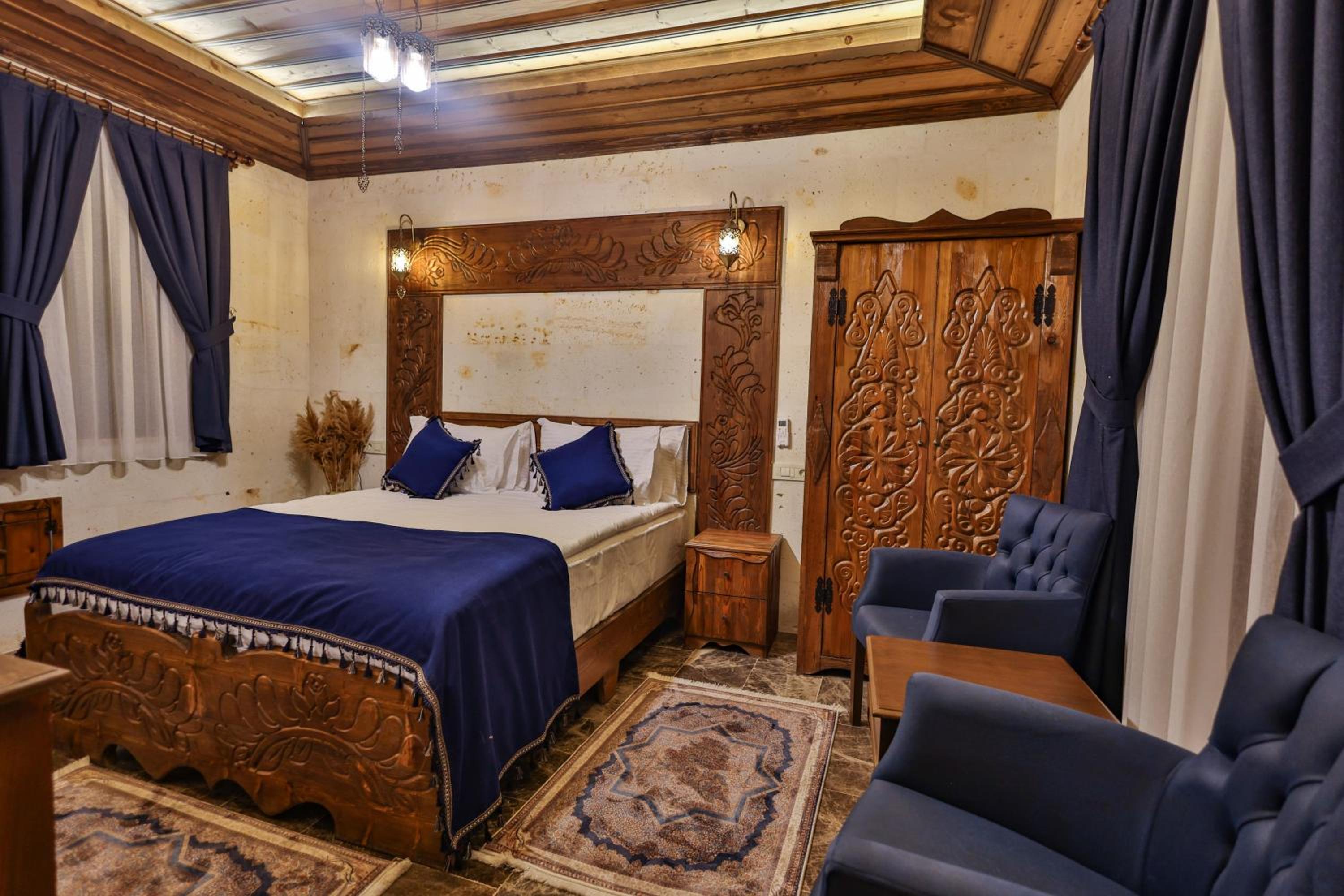 Standard Double Room - Photo 10