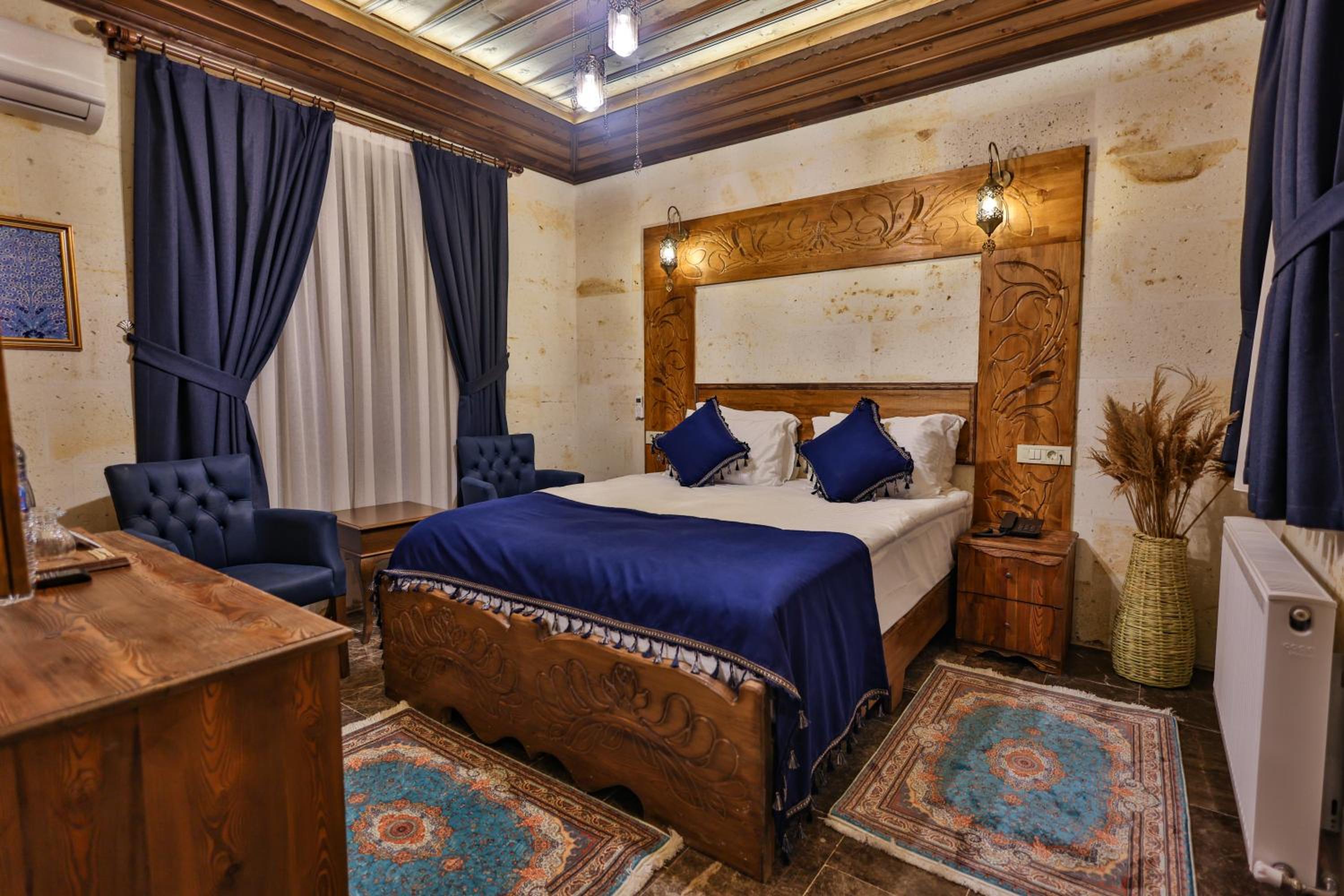Standard Double Room - Photo 21
