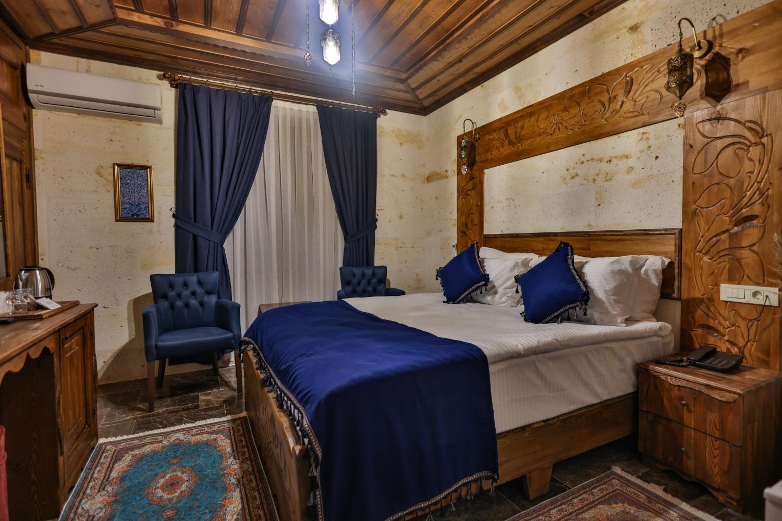 Standard Double Room - Photo 26