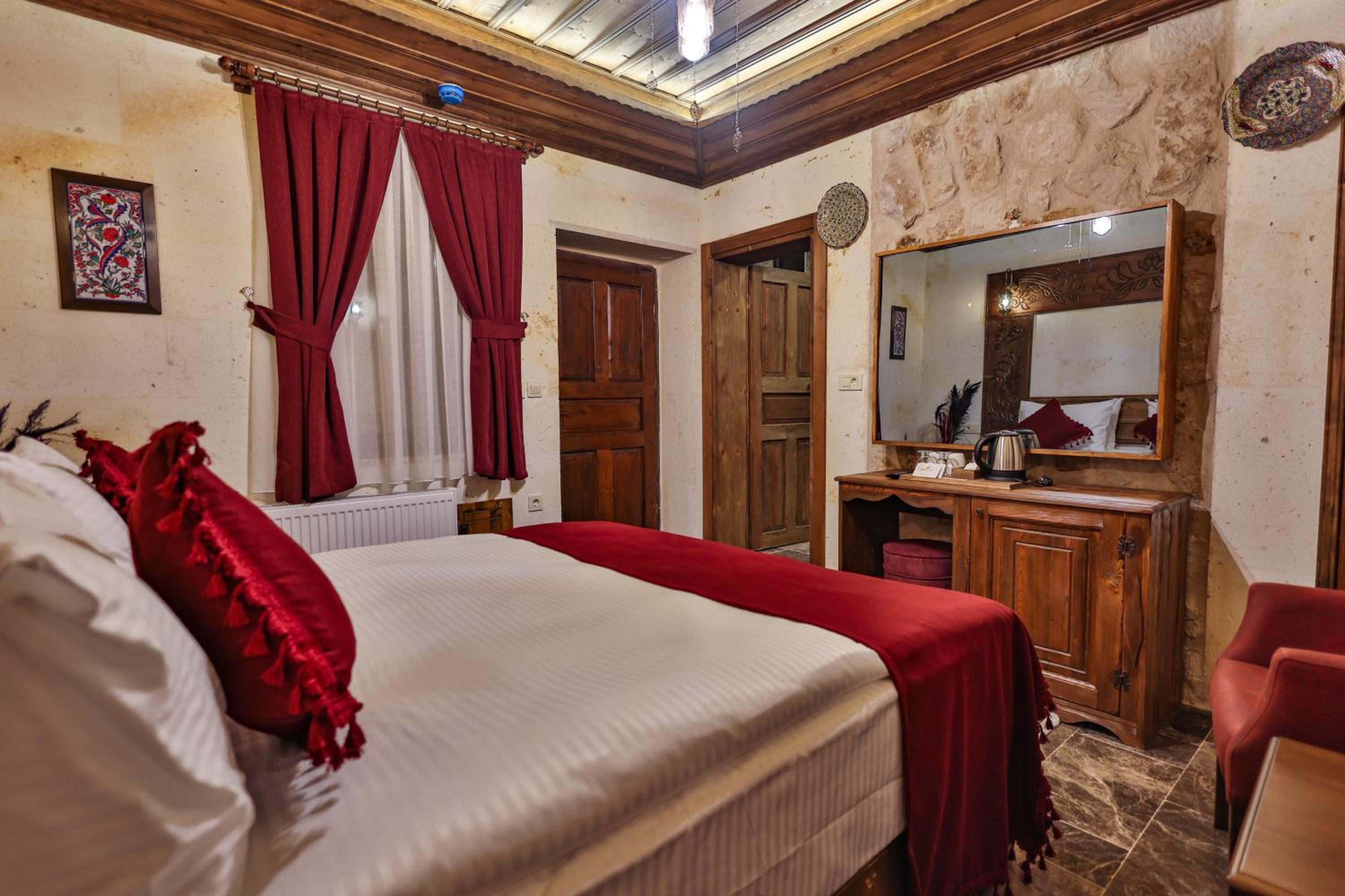 Standard Double Room - Photo 1