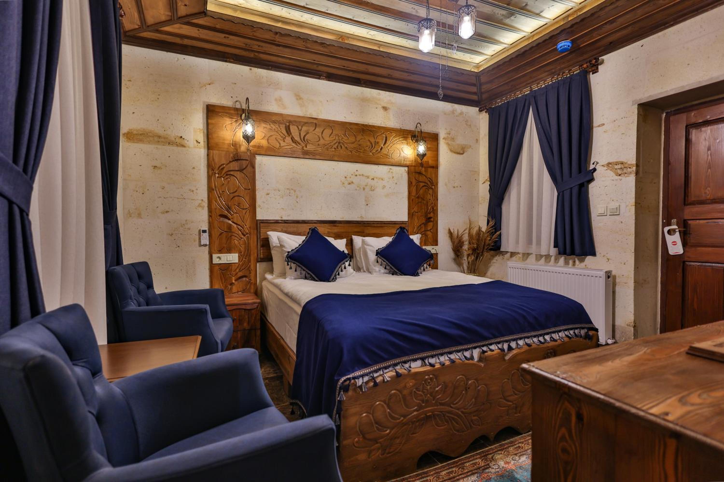 Standard Double Room - Photo 27