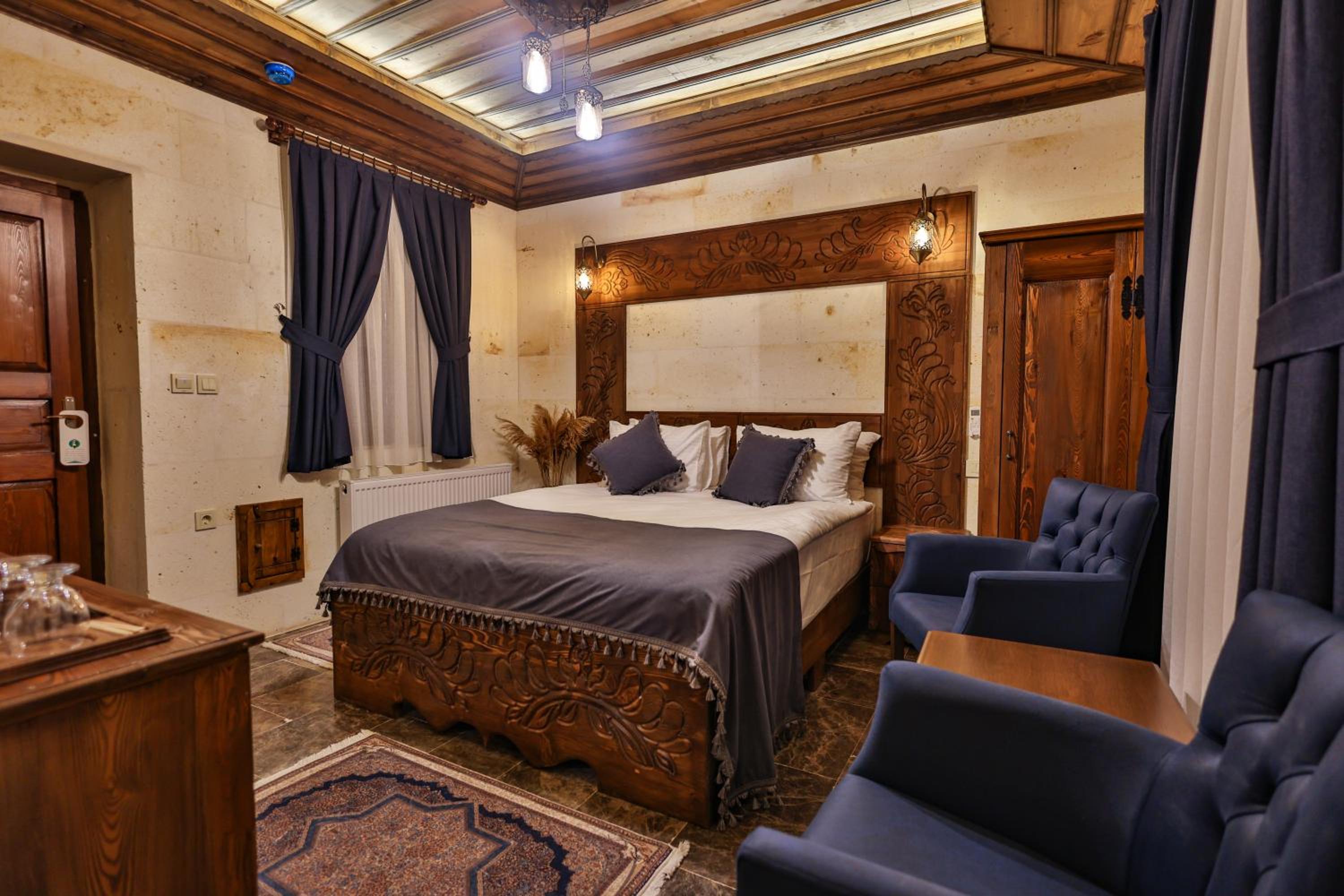 Standard Double Room - Photo 23
