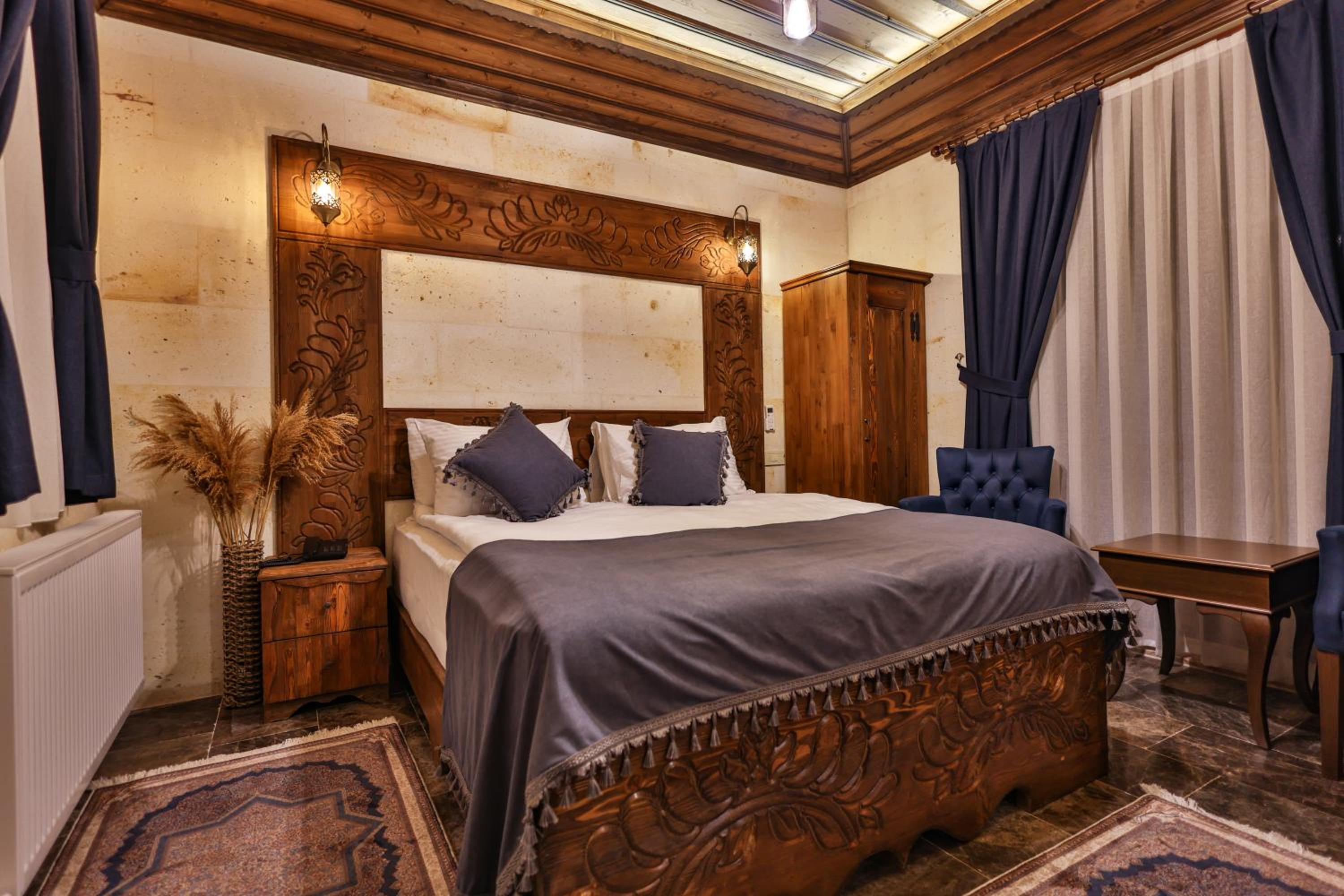 Standard Double Room - Photo 28